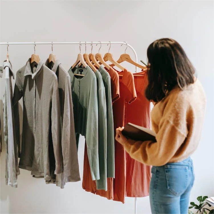 Soie vs Satin: Lequel Devriez-Vous Choisir?