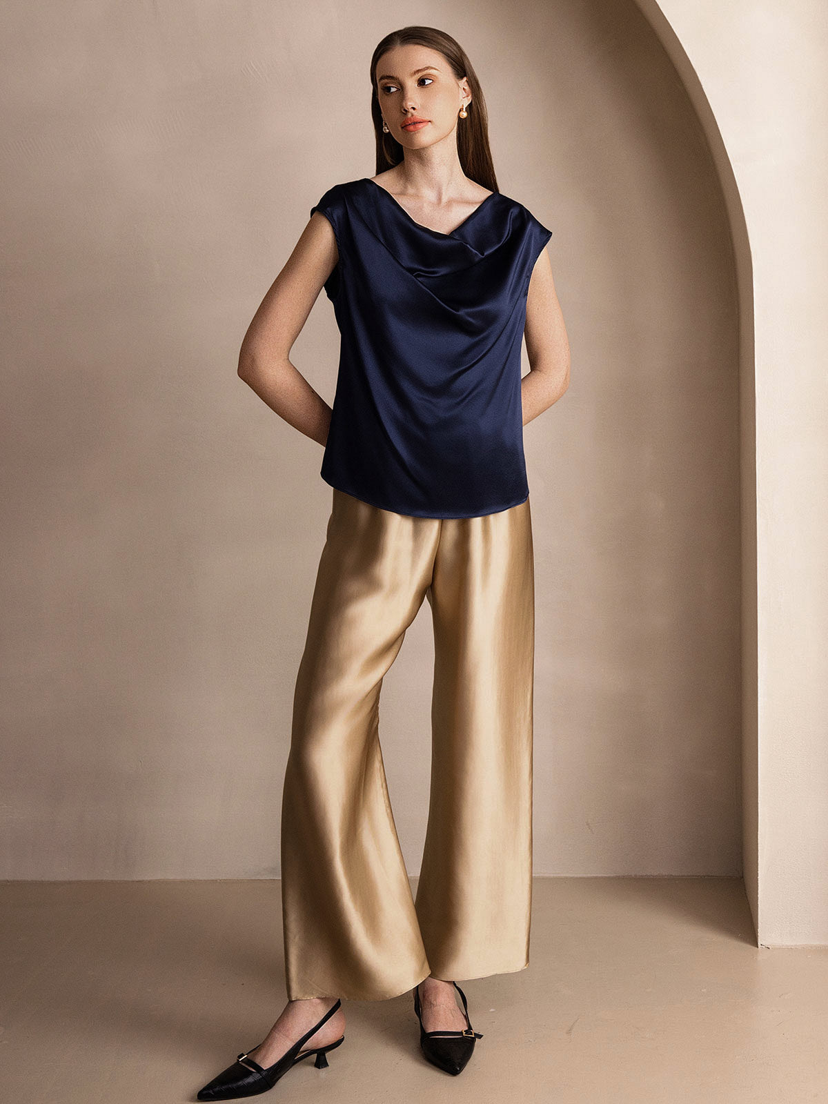 [Bleu Foncé] SilkSilky-FR 19Momme Soie Sans manches Col Bénitier Femme T-Shirt 008