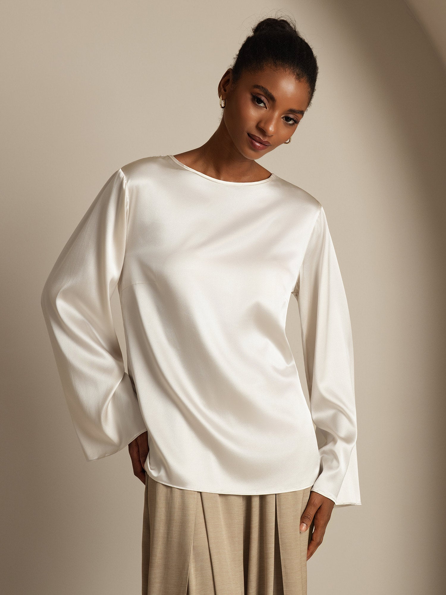 [Gris Clair] SilkSilky-FR 19Momme Soie Col Rond Femme T-Shirt 001