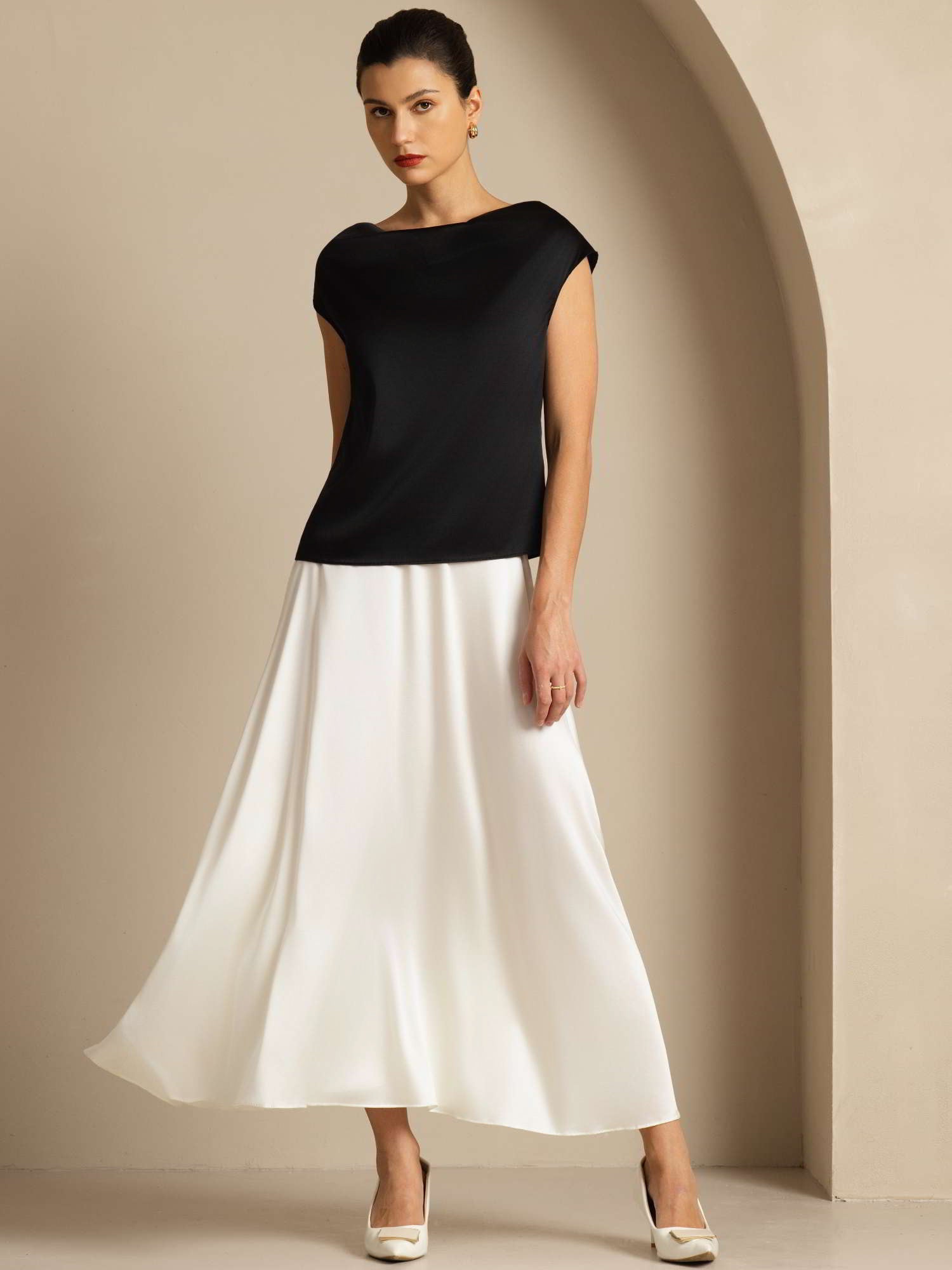 [Noir] SilkSilky-FR 19Momme Soie Sans manches Col Bénitier Femme T-Shirt 006