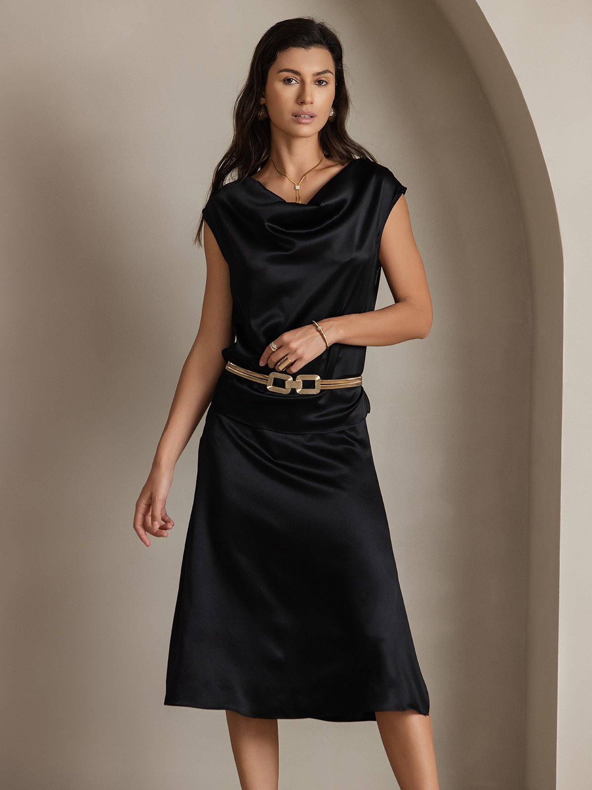 [Noir] SilkSilky-FR 19Momme Soie Sans manches Col Bénitier Femme T-Shirt 003