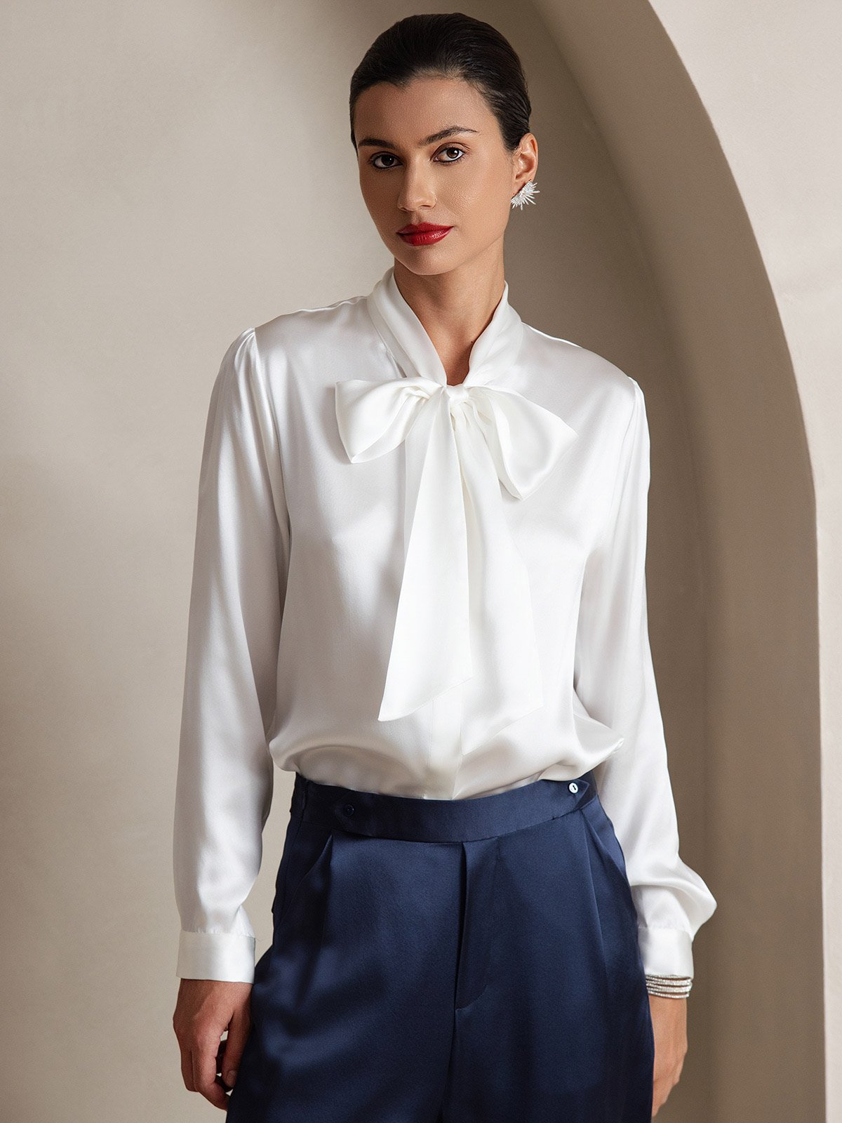 [Blanc] SilkSilky-FR Long Sleeve Tie Neck Blouse 001
