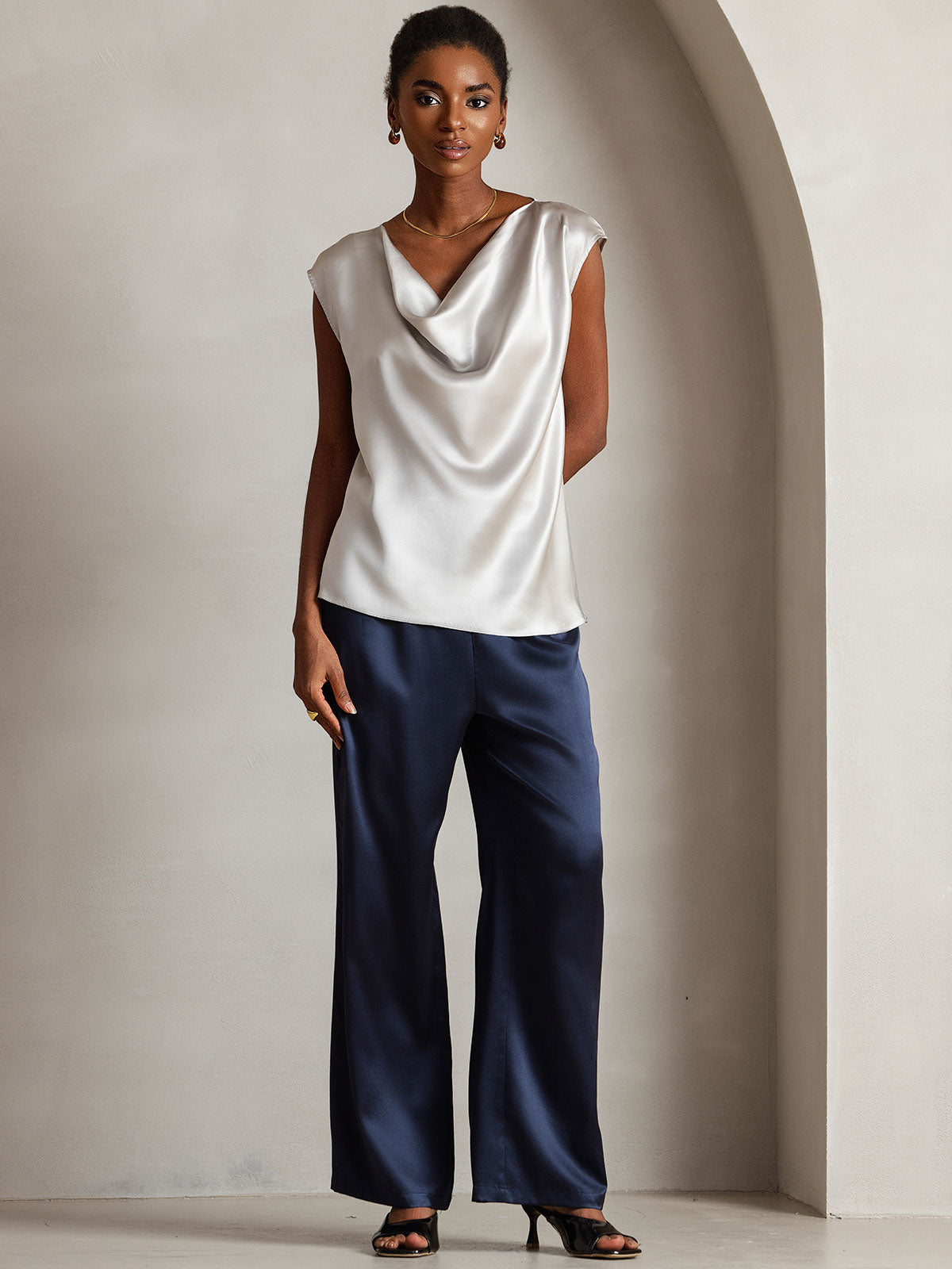 [Gris Clair] SilkSilky-FR 19Momme Soie Col Bénitier Femme T-Shirt 001