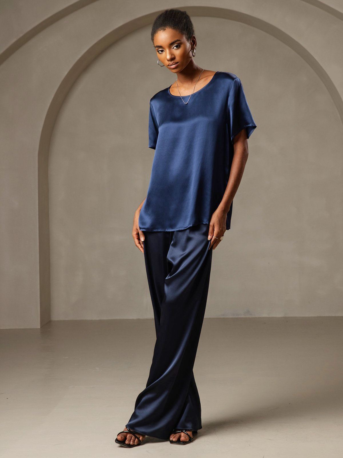 SilkSilky-FR Pure Soie Manches courtes Col Rond Femme T-Shirt BleuFoncé 006