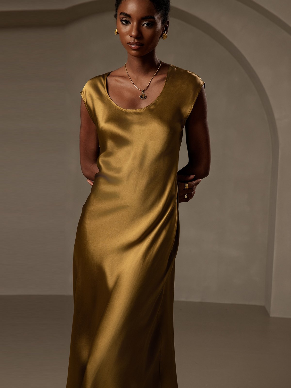 [Brun] SilkSilky-FR 19Momme Soie Sans manches Col Rond Robes 003