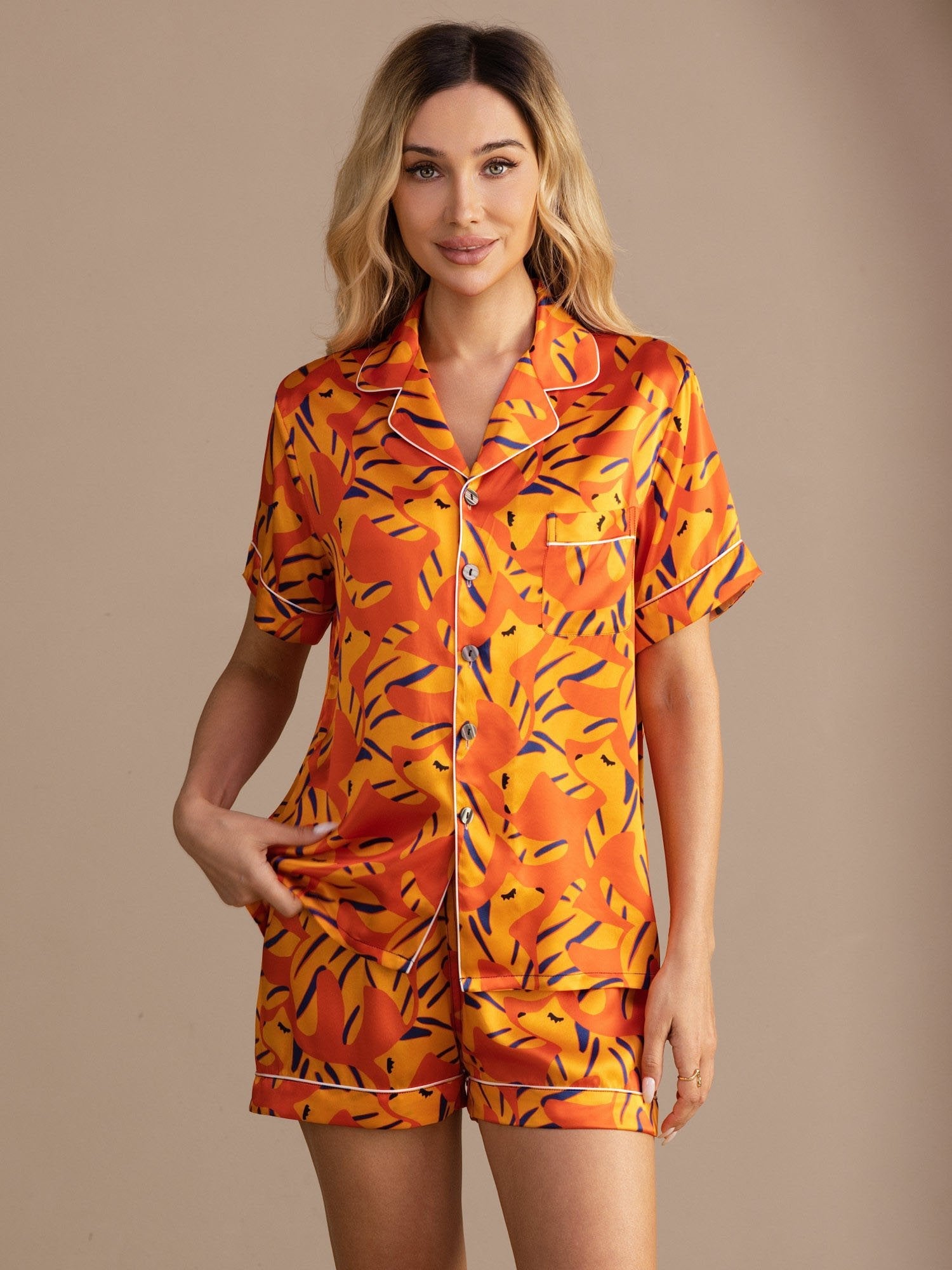 [Chien Orange] SilkSilky-FR Short Sleeve Lapel Collar Femme Pyjamas 001