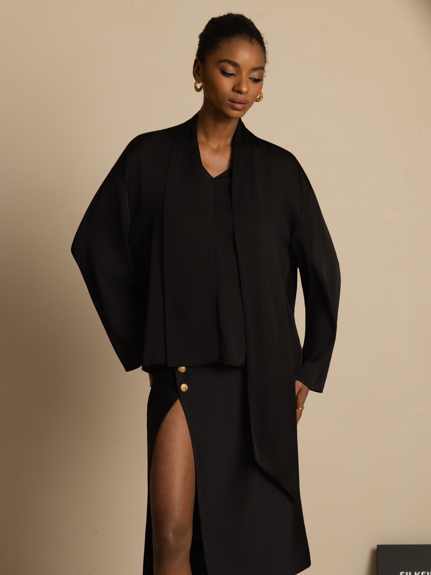 [Noir] SilkSilky-FR 19Momme Soie Manches longues Col V Blouse 005