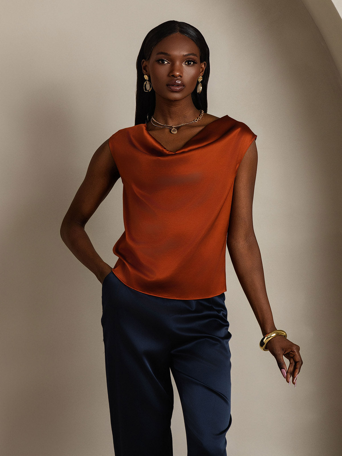 [Caramel] SilkSilky-FR 19Momme Soie Col Bénitier Femme T-Shirt 001
