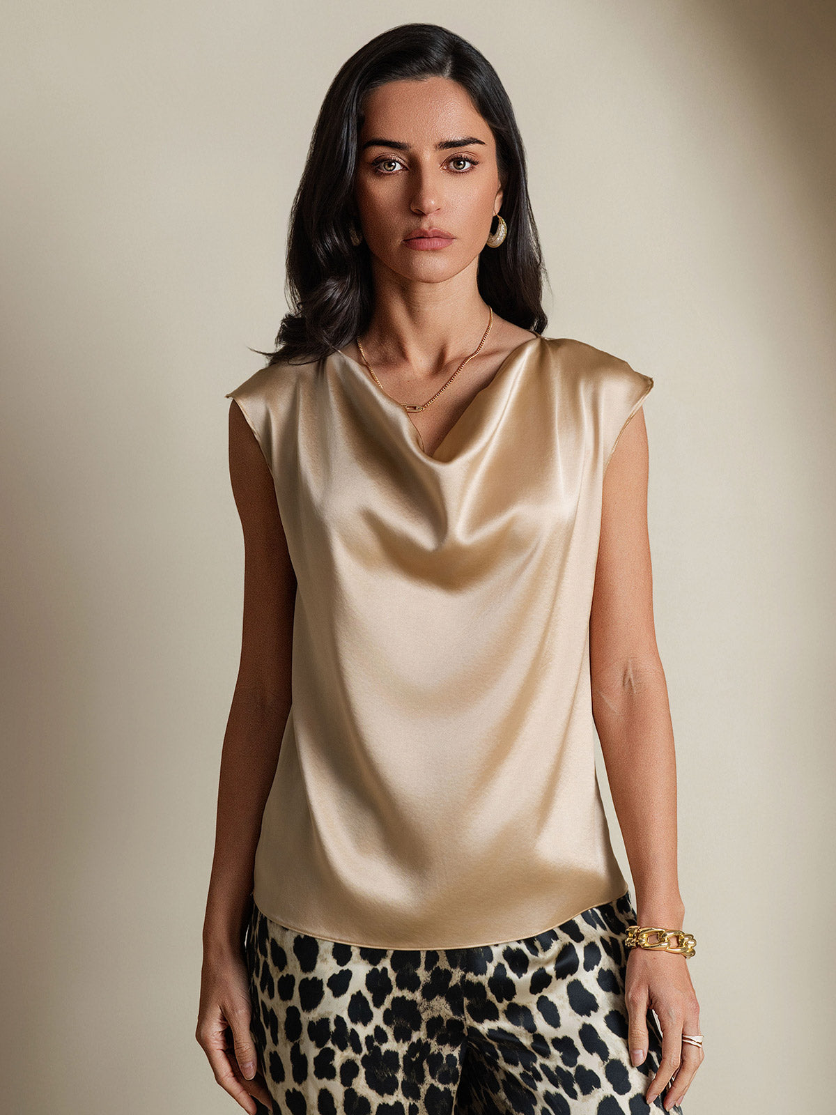 [Champagne] SilkSilky-FR 19Momme Soie Col Bénitier Femme T-Shirt 001