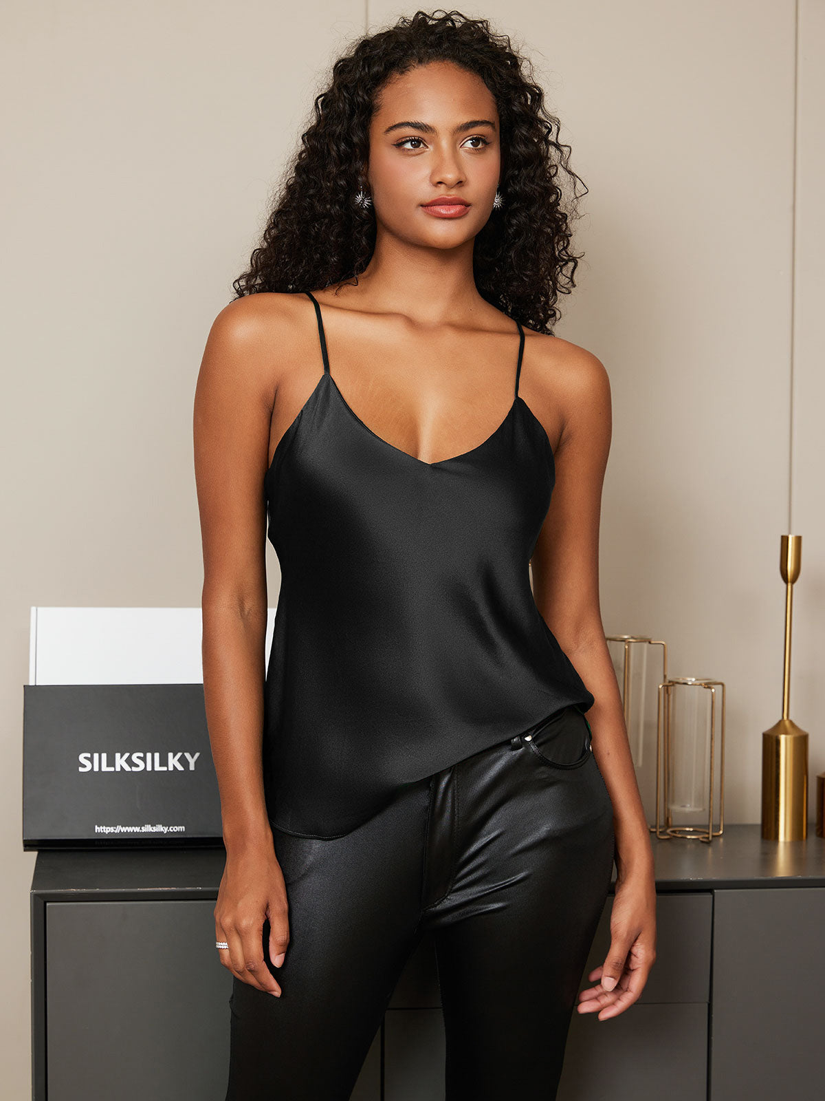 SilkSilky-FR Pure Soie Sans manches Col en V Top À Fines Brides Noir 005