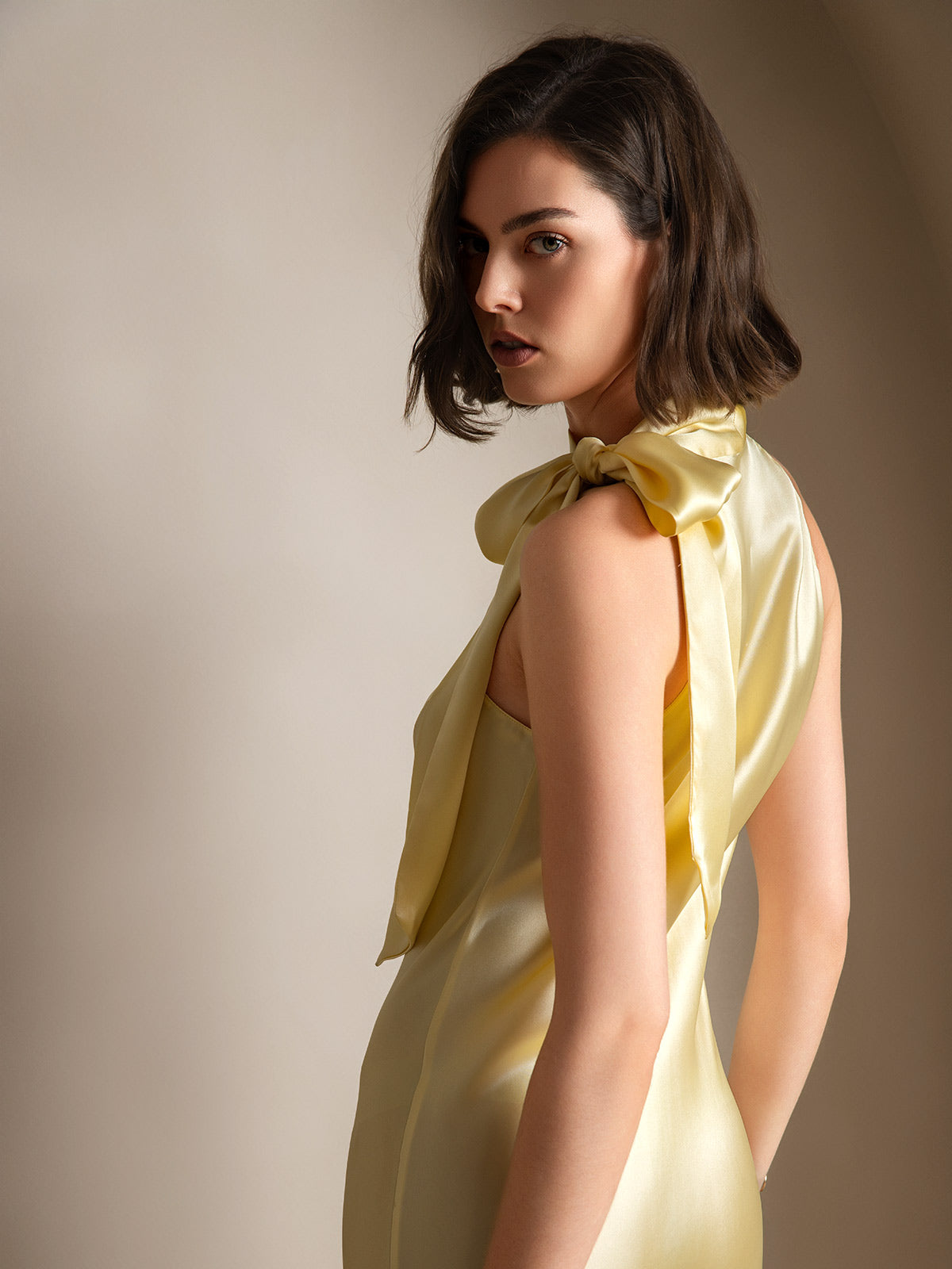 [Jaune Clair] SilkSilky-FR 19Momme Stretch Silk Charmeuse Sleeveless Col Halter Robes 002