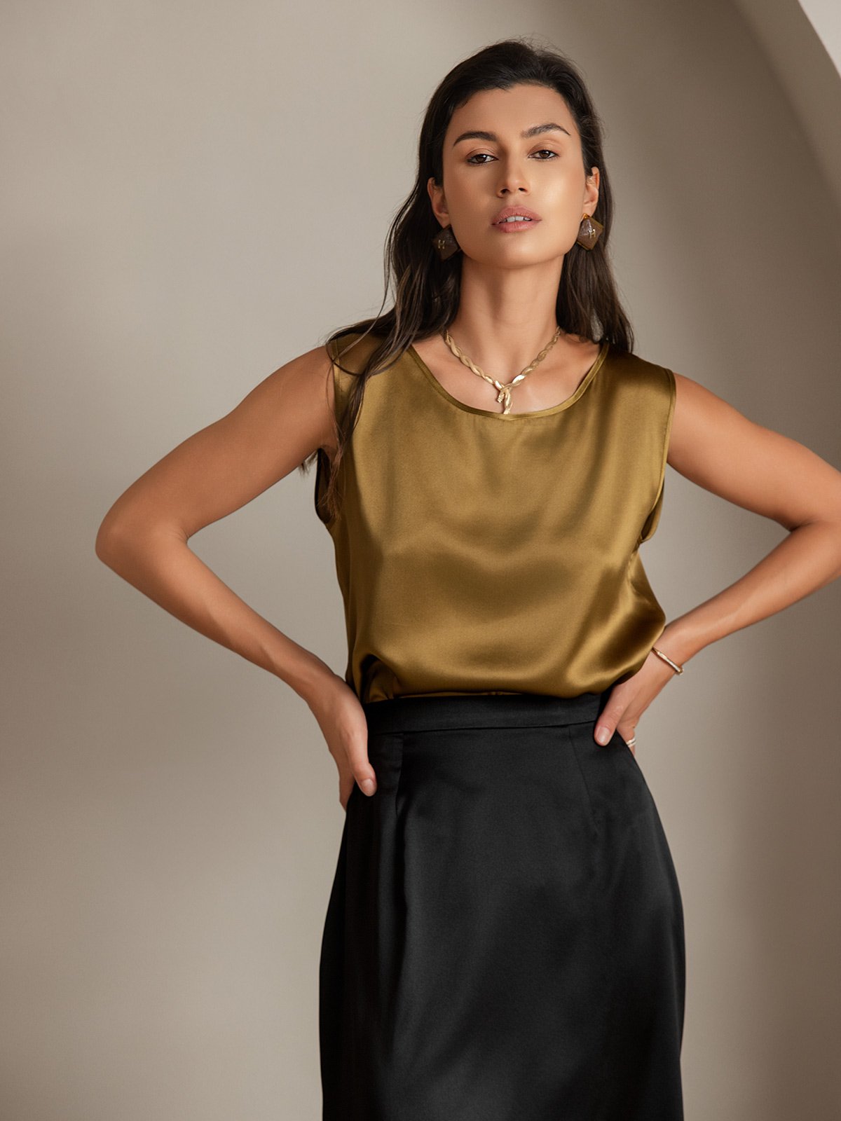 [Brun] SilkSilky-FR 19Momme Sans manches Col Rond Top À Fines Brides 004