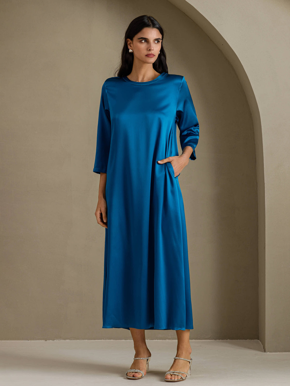 [Bleu Royal] SilkSilky-FR 3/4 Sleeve Round Neck Robes 001