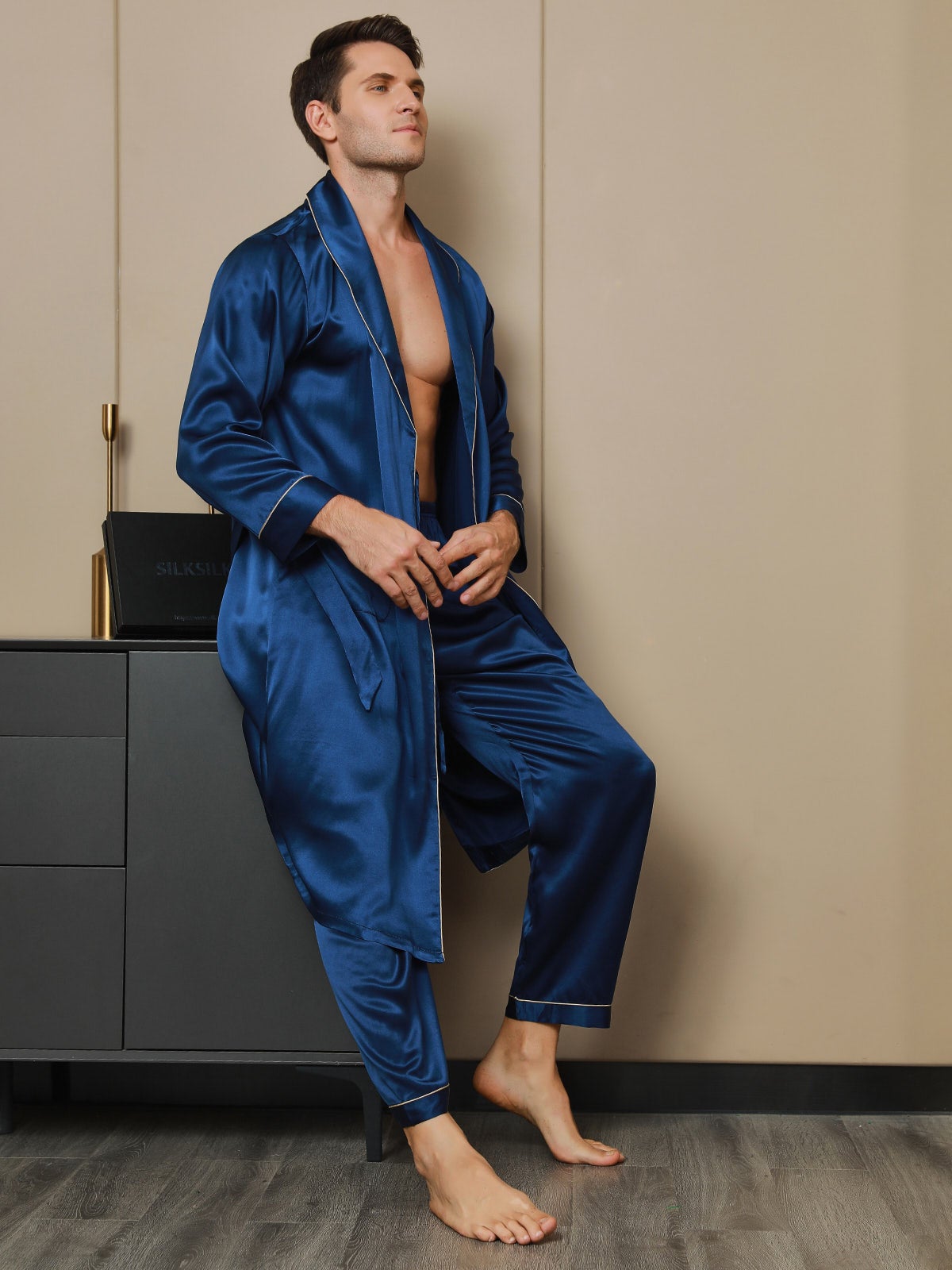 SilkSilky FR Pure Soie Manches longues Revers Homme Peignoir BleuFoncé 001