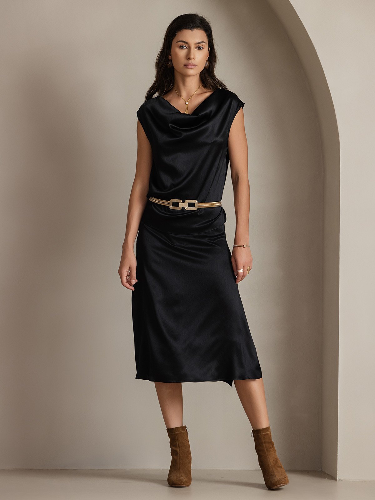 [Noir] SilkSilky-FR 19Momme Soie Sans manches Col Bénitier Femme T-Shirt 001