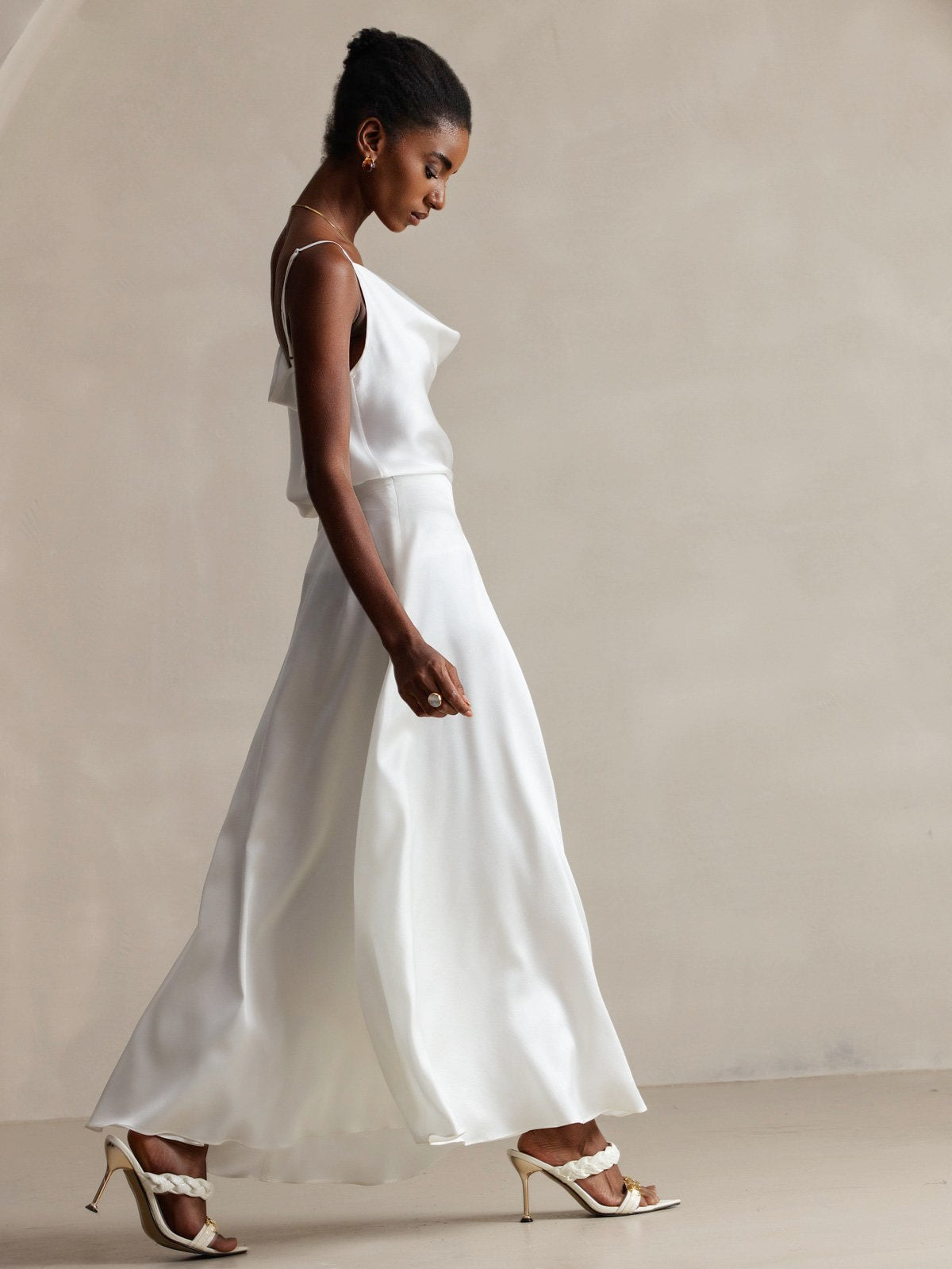 [Blanc] SilkSilky-FR 19Momme Soie Col Bénitier Top À Fines Brides 005