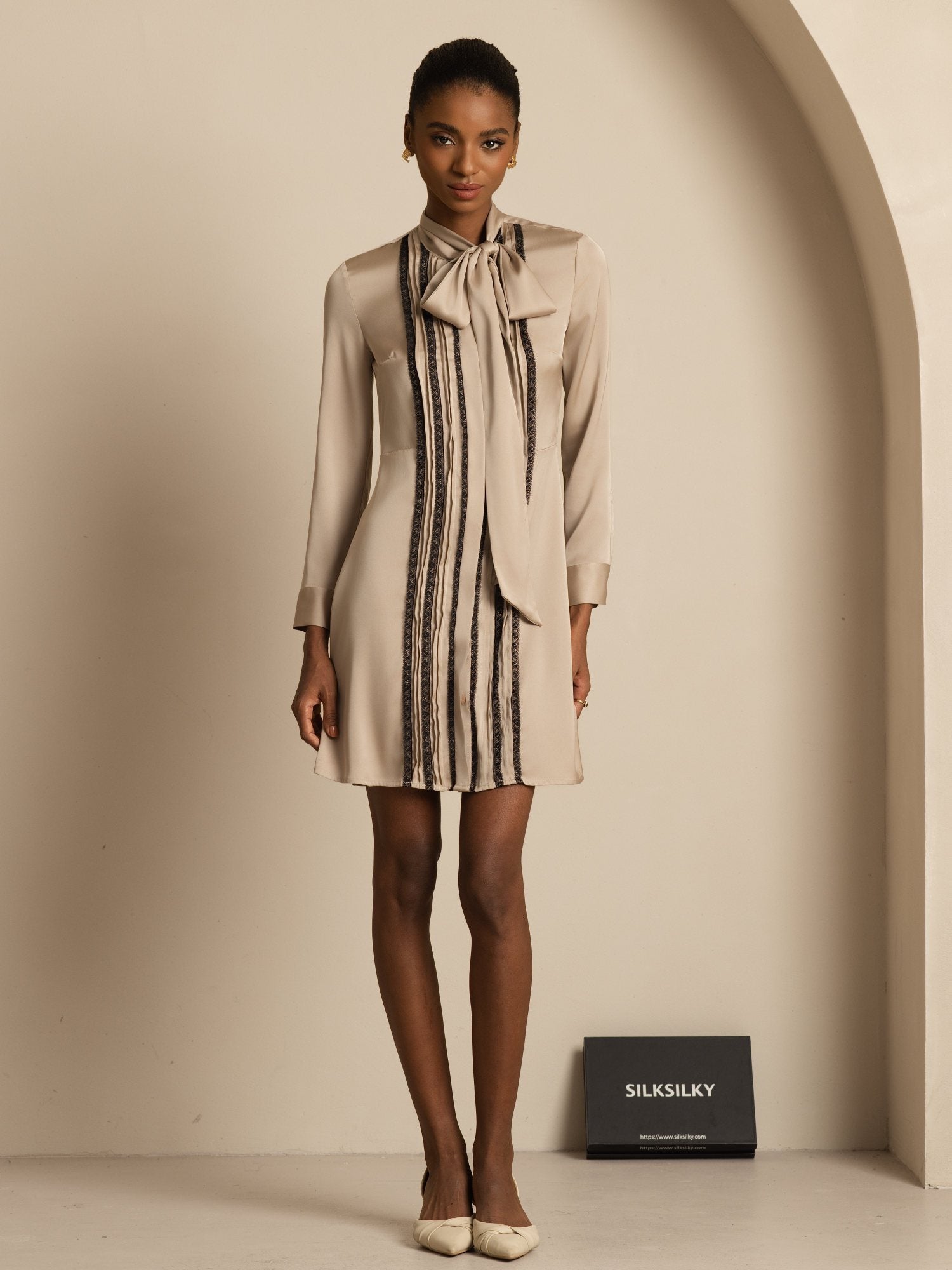 [Tan] SilkSilky-FR 19Momme Soie Manches longues À Nouer Robes 001