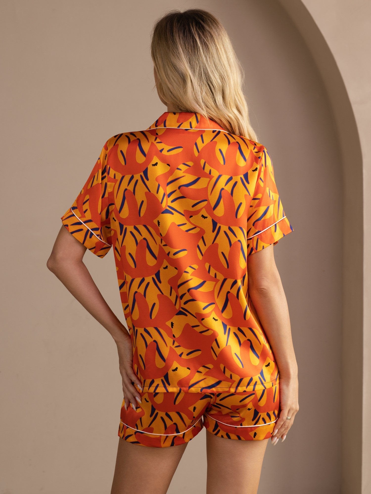 [Chien Orange] SilkSilky-FR Short Sleeve Lapel Collar Femme Pyjamas 002