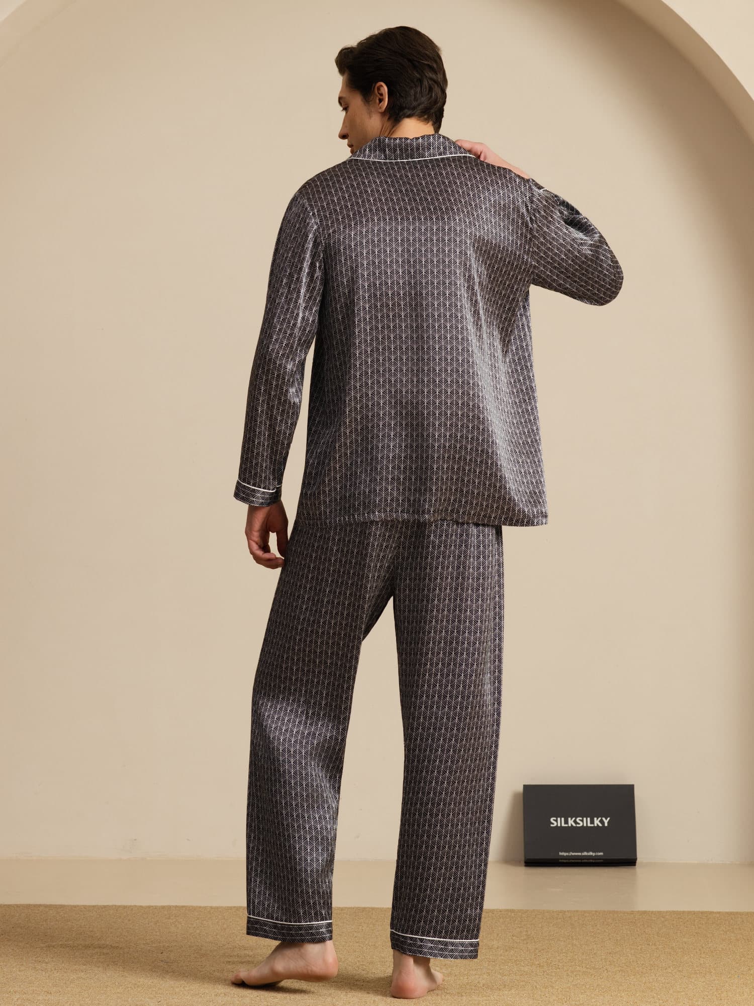 [Ginkgo Noir] SilkSilky-FR 19Momme Manches longues Homme Pyjamas 002
