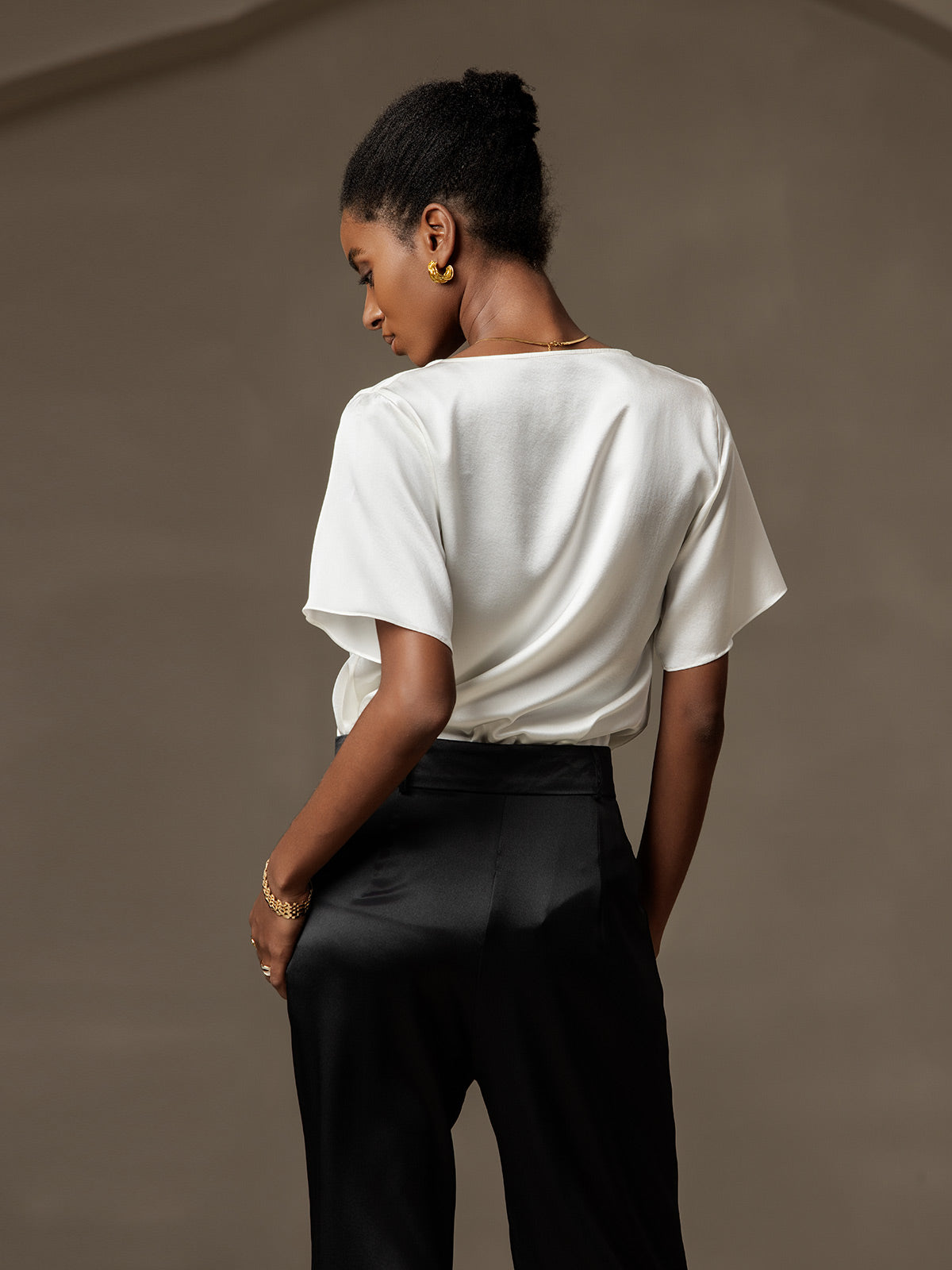[Blanc] SilkSilky-FR Short Sleeve Cowl Neck Blouse 002