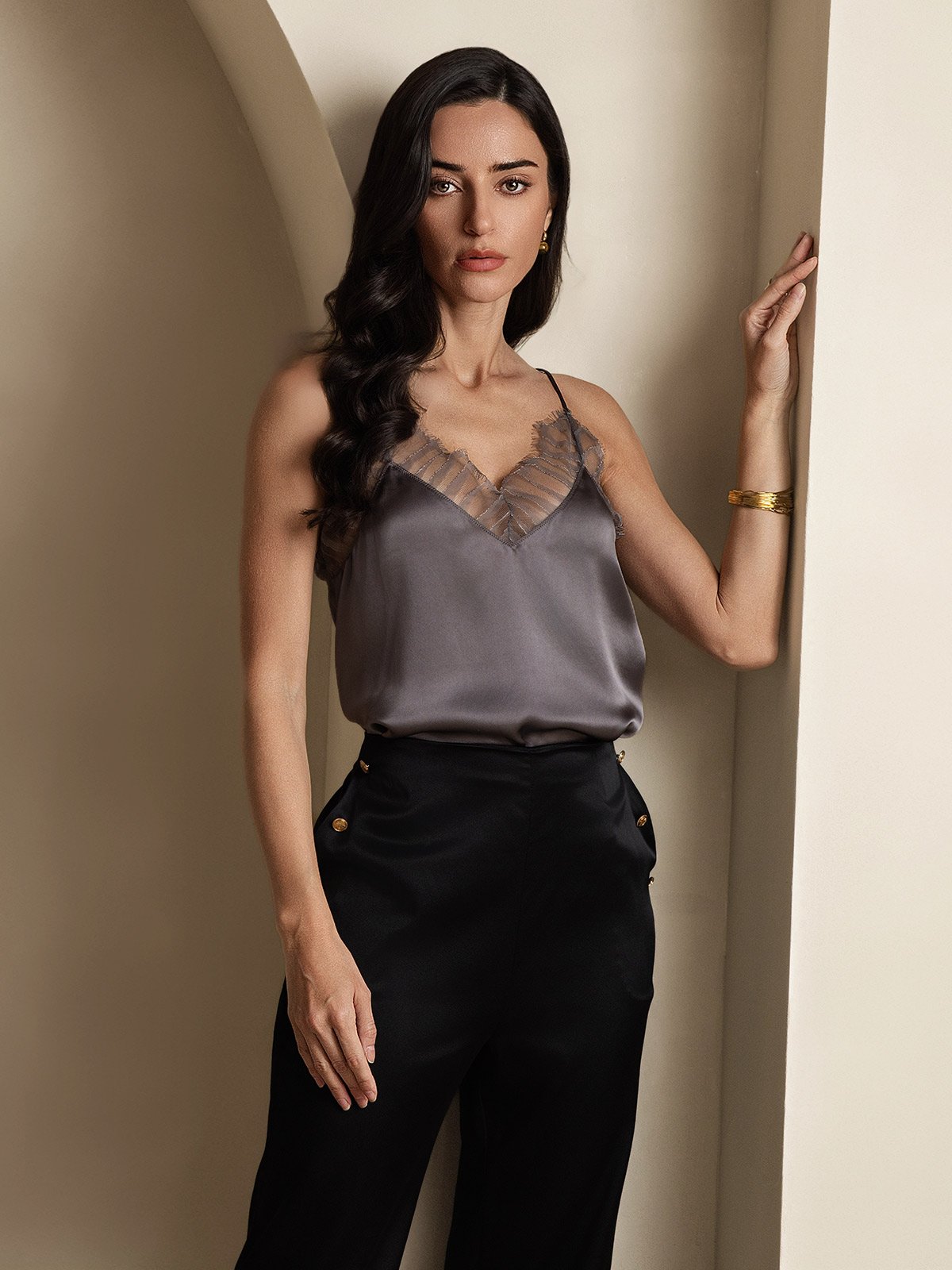 SilkSilky-FR Soie Décolleté plongeant Top À Fines Brides GrisPourpre 005
