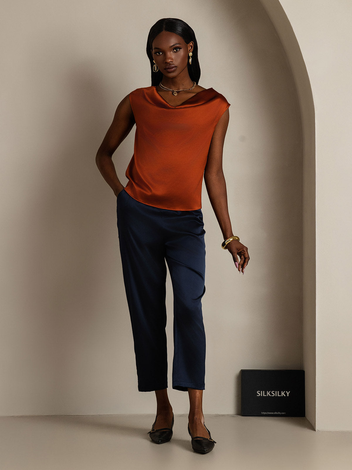 [Caramel] SilkSilky-FR 19Momme Soie Sans manches Col Bénitier Femme T-Shirt 007