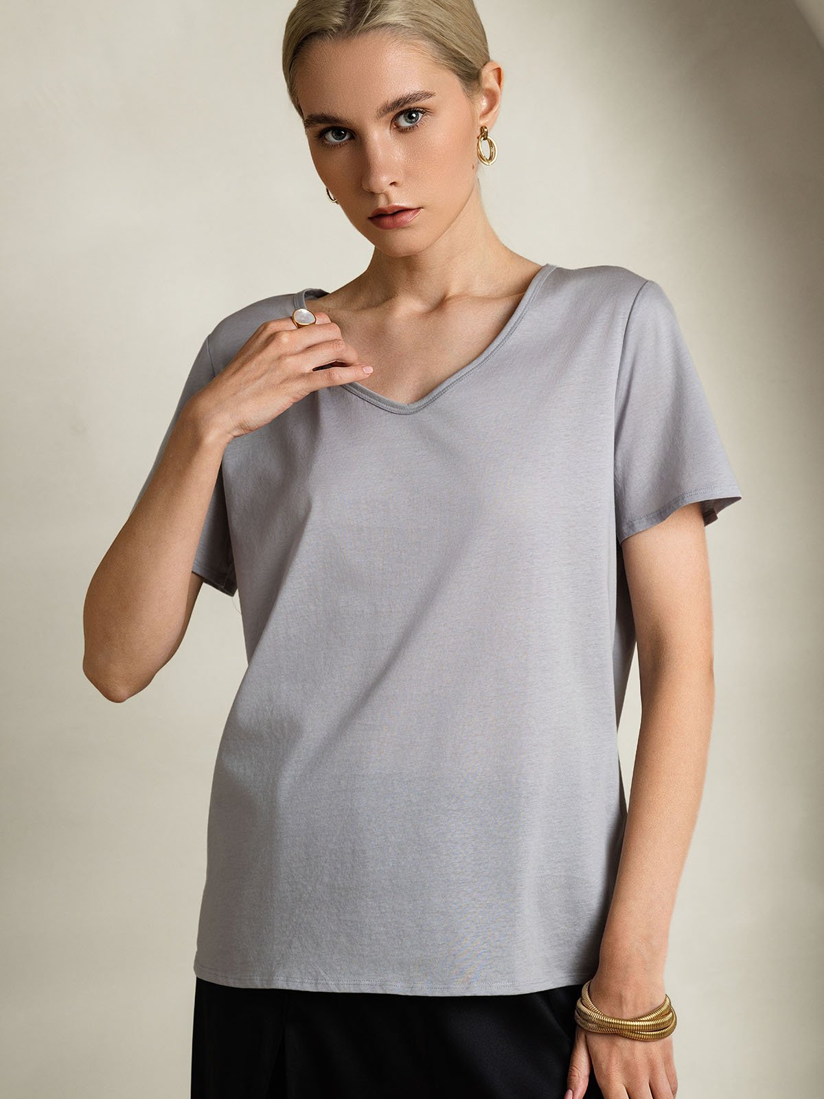 SilkSilky-FR Soie Manches courtes Col en V Femme T-Shirt Gris 003