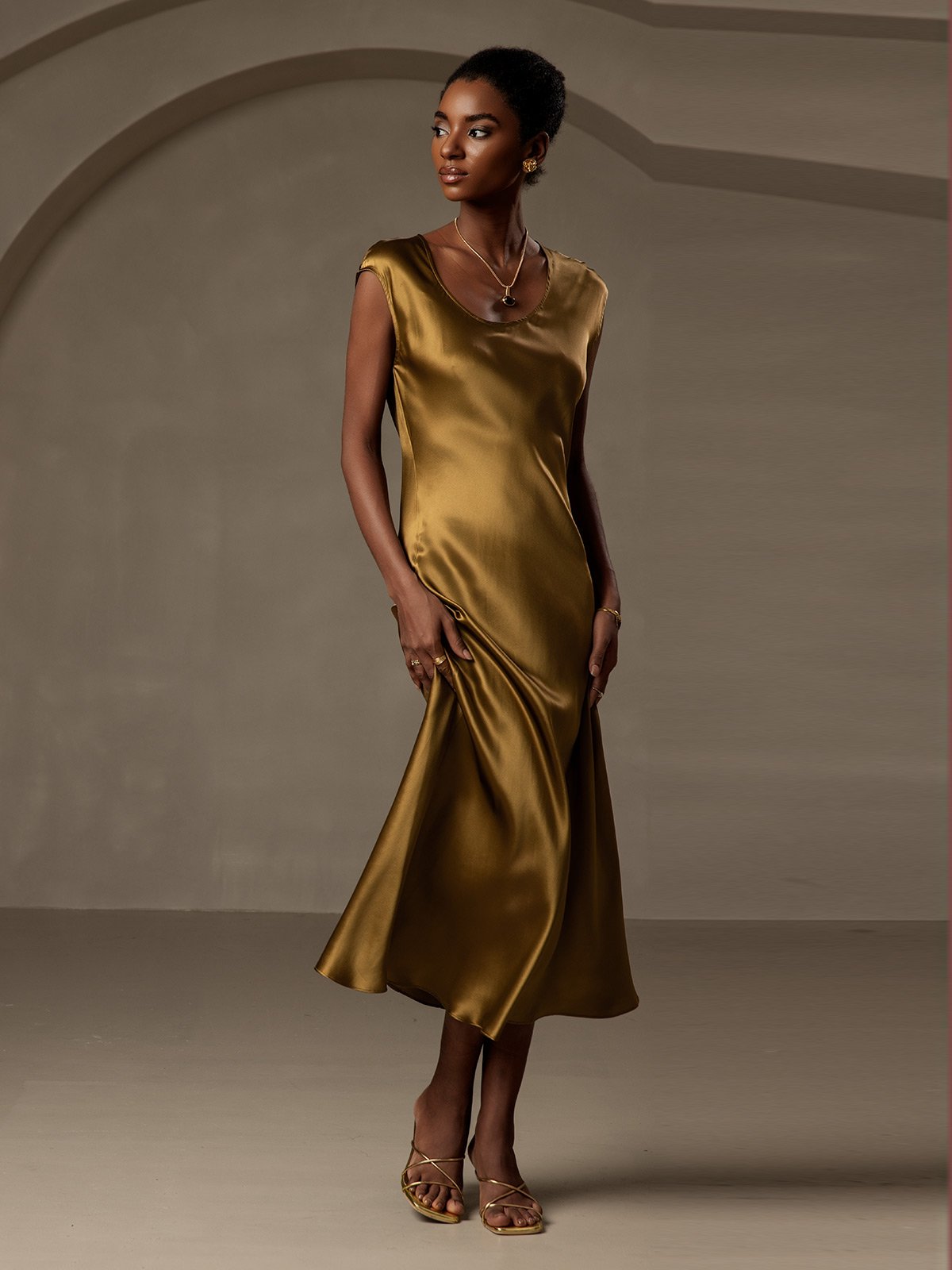 [Brun] SilkSilky-FR 19Momme Soie Sans manches Col Rond Robes 006