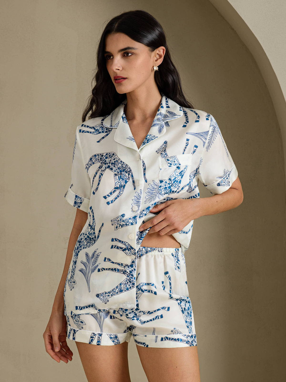 [Girafe Blanche] SilkSilky-FR Short Sleeve Notch Collar Femme Pyjamas 001