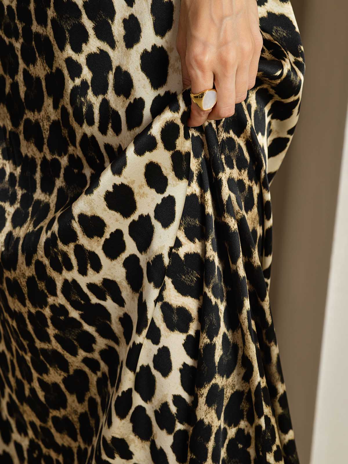 [Leopard] SilkSilky-FR 19Momme Soie Col Rond Robes 004