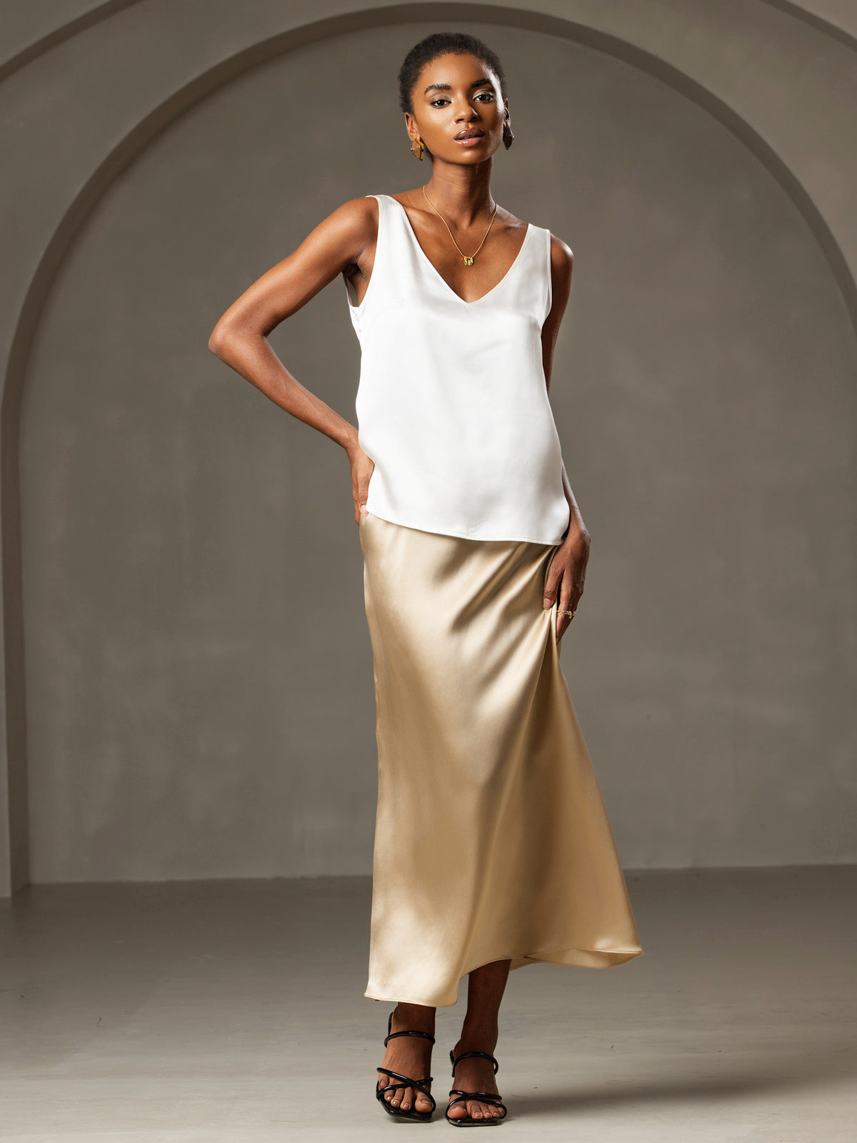 [Blanc] SilkSilky-FR 19Momme Sans manches Col V Top À Fines Brides 002