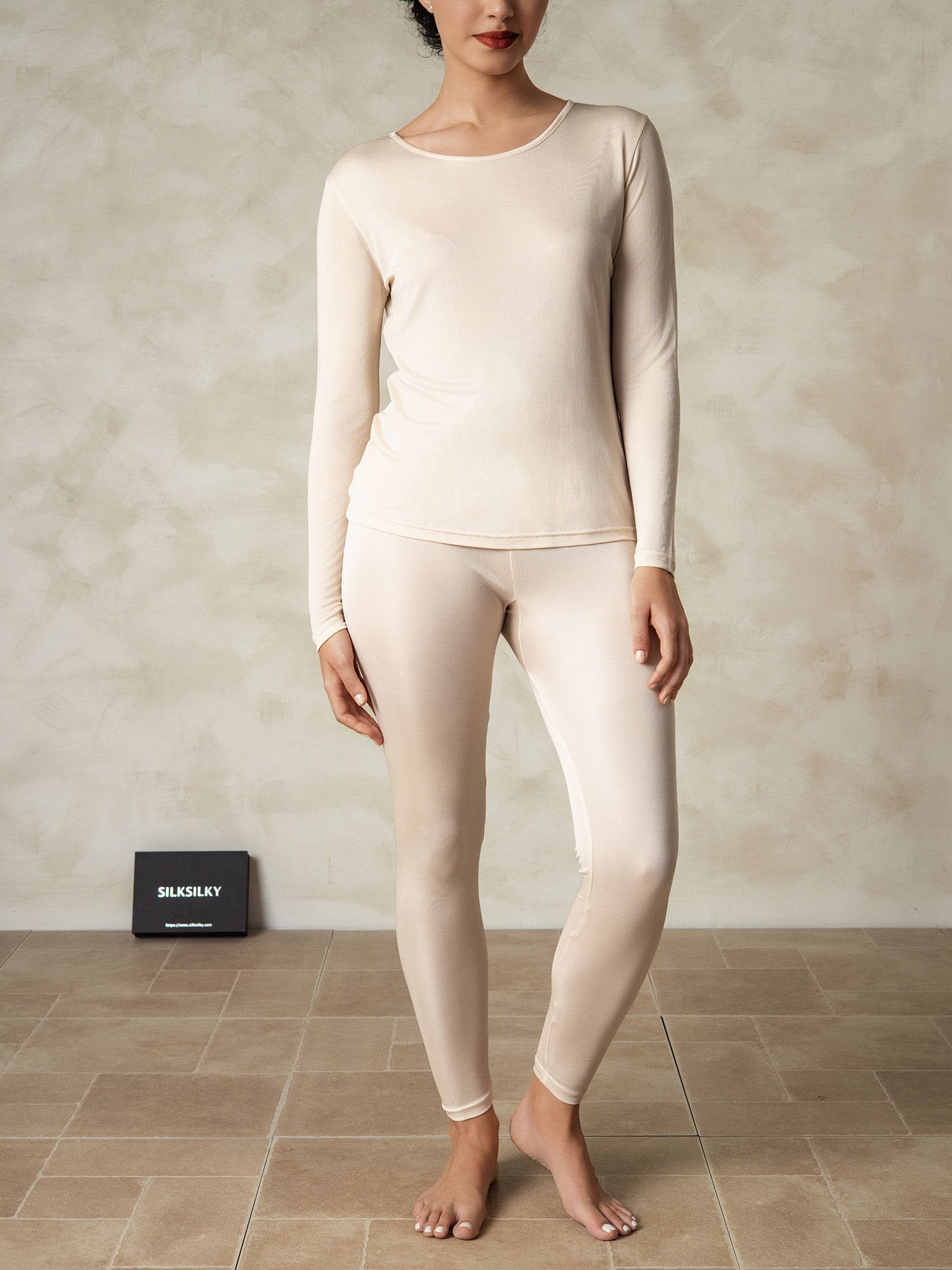 [Tan] SilkSilky-FR Soie Col Rond Femme Pyjamas 001
