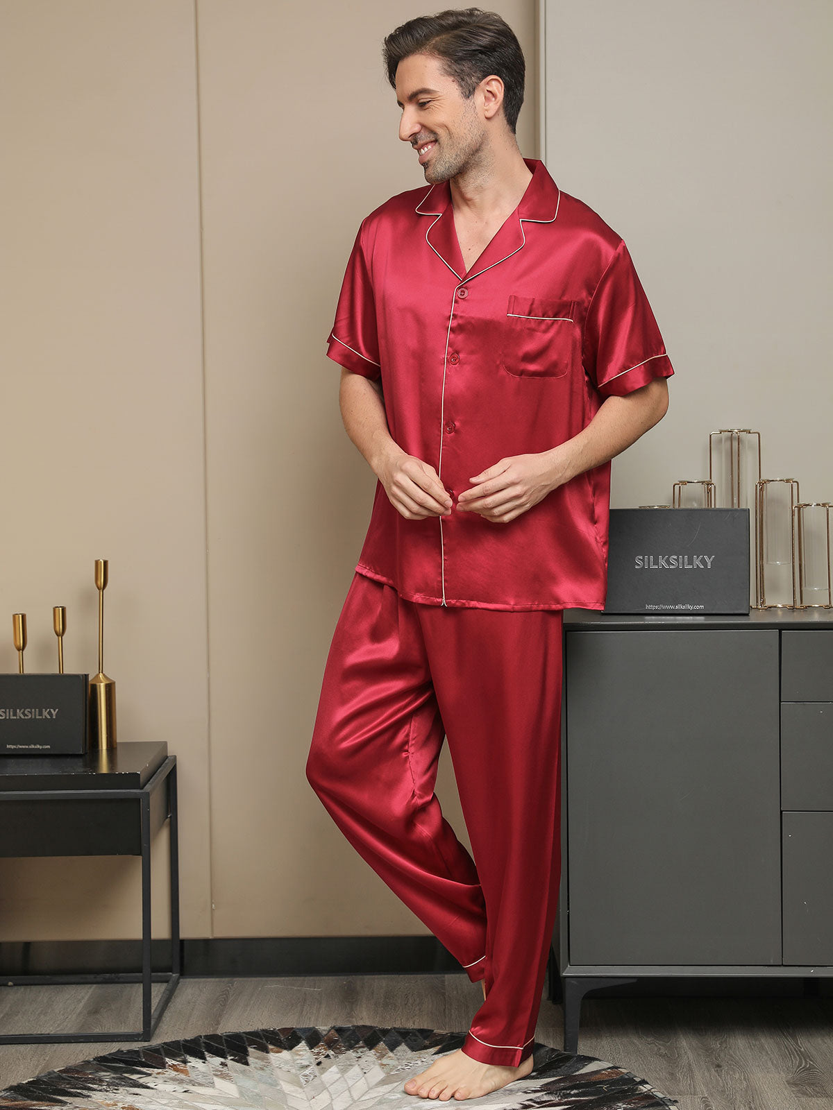 SilkSilky FR 19Momme Pure Soie Manches courtes Revers Homme Pyjamas Rouge 001