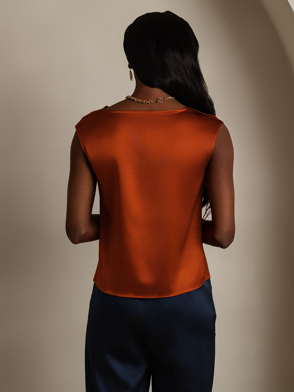 [Caramel] SilkSilky-FR 19Momme Soie Sans manches Col Bénitier Femme T-Shirt 002