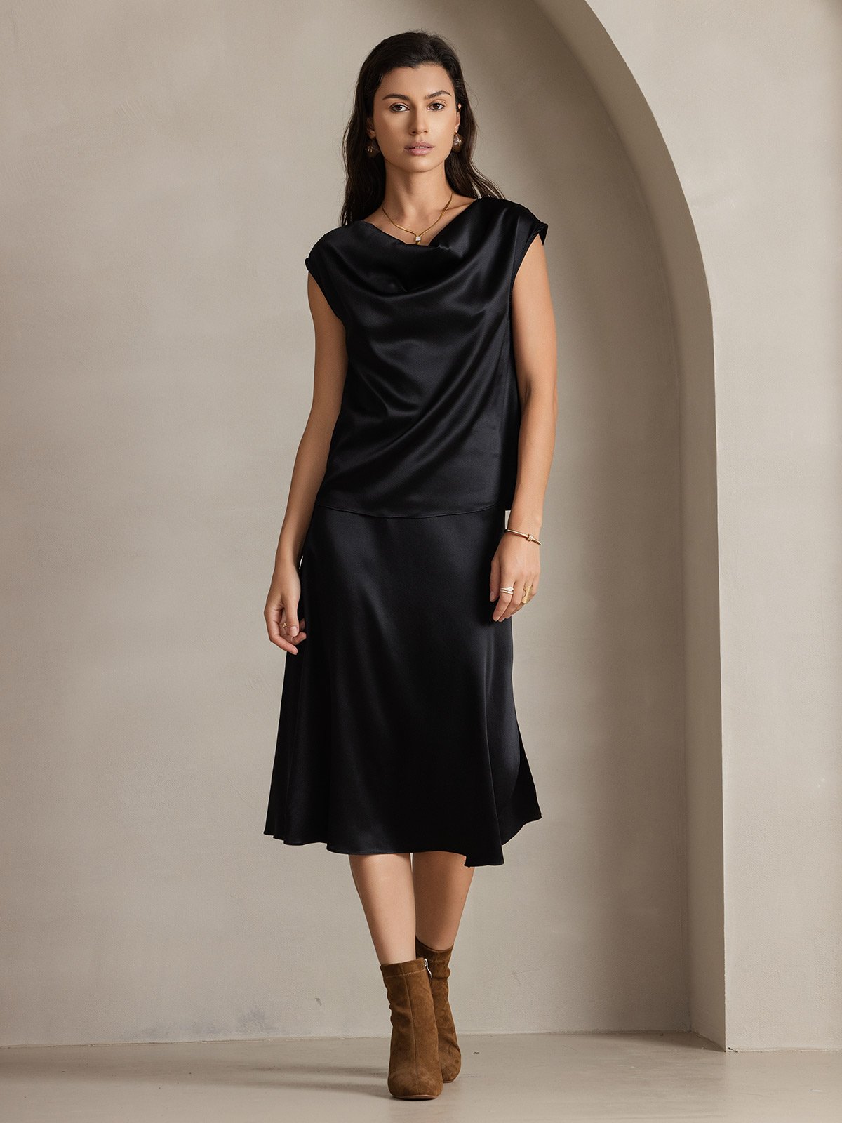 [Noir] SilkSilky-FR 19Momme Soie Sans manches Col Bénitier Femme T-Shirt 004