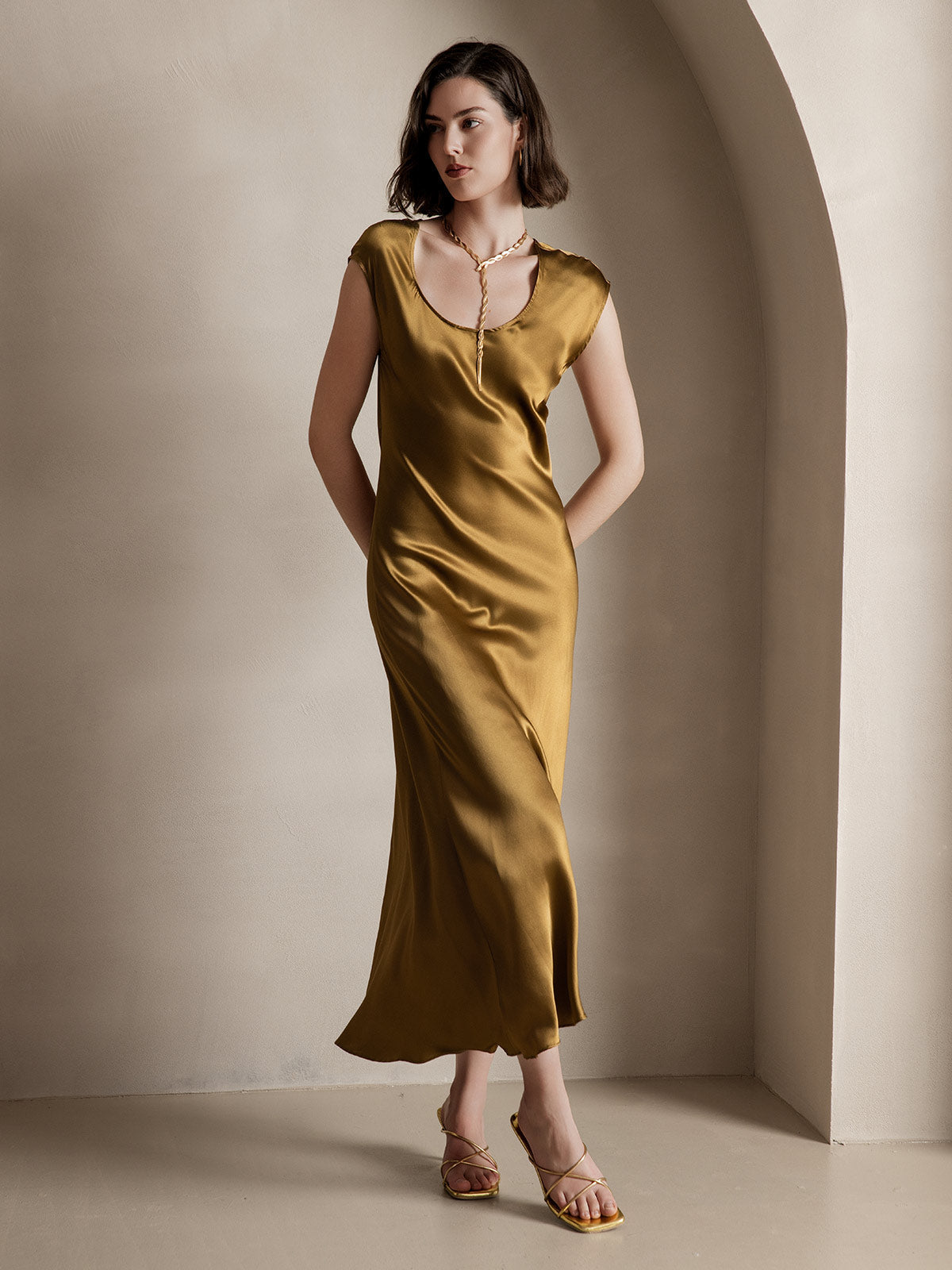 [Brun] SilkSilky-FR 19Momme Soie Col Rond Robes 001