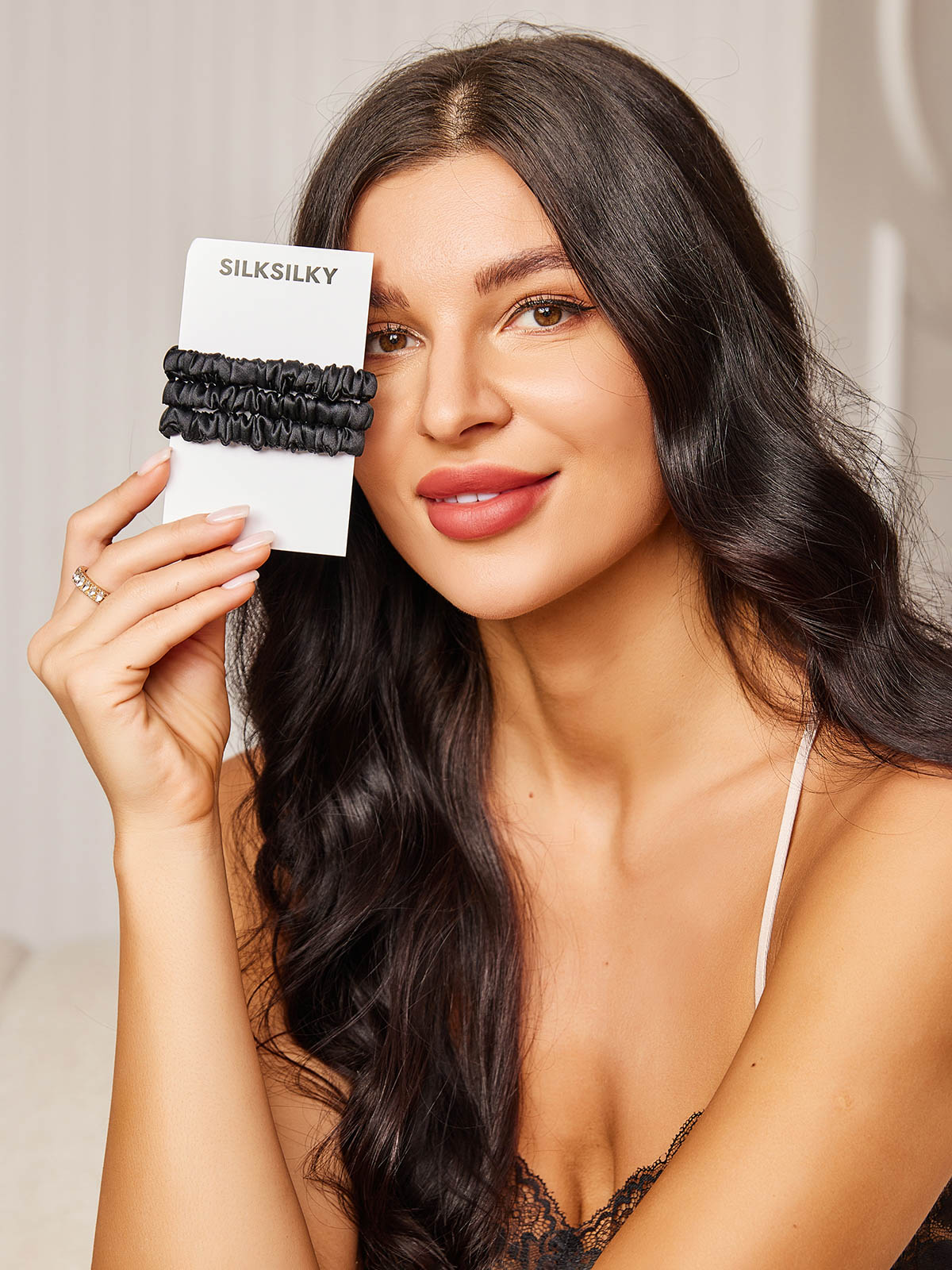 [Noir] SilkSilky-FR 19Momme Scrunchie 001