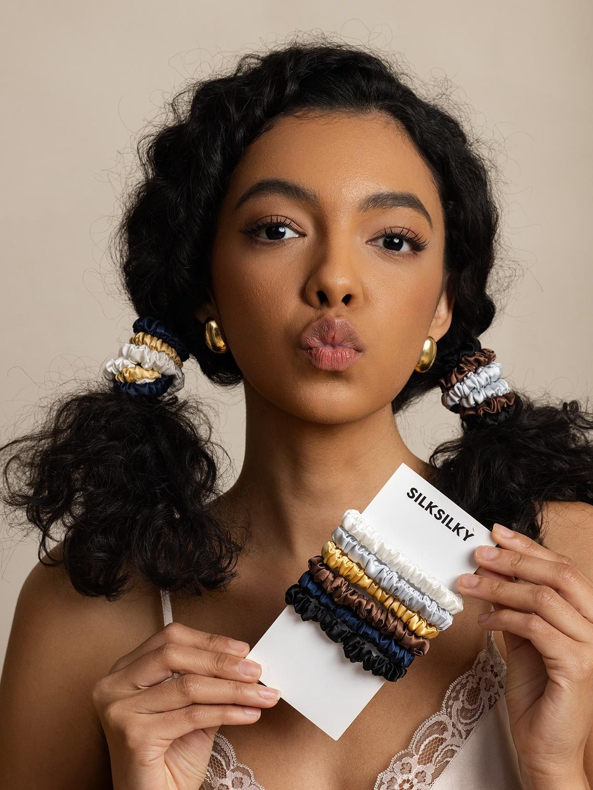 [Group1] SilkSilky-FR Scrunchie 001