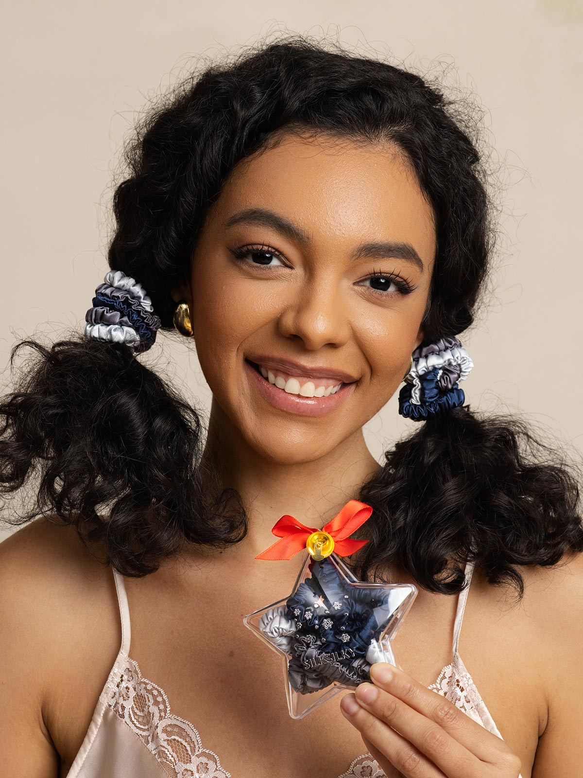 [Group4] SilkSilky-FR Scrunchie 001