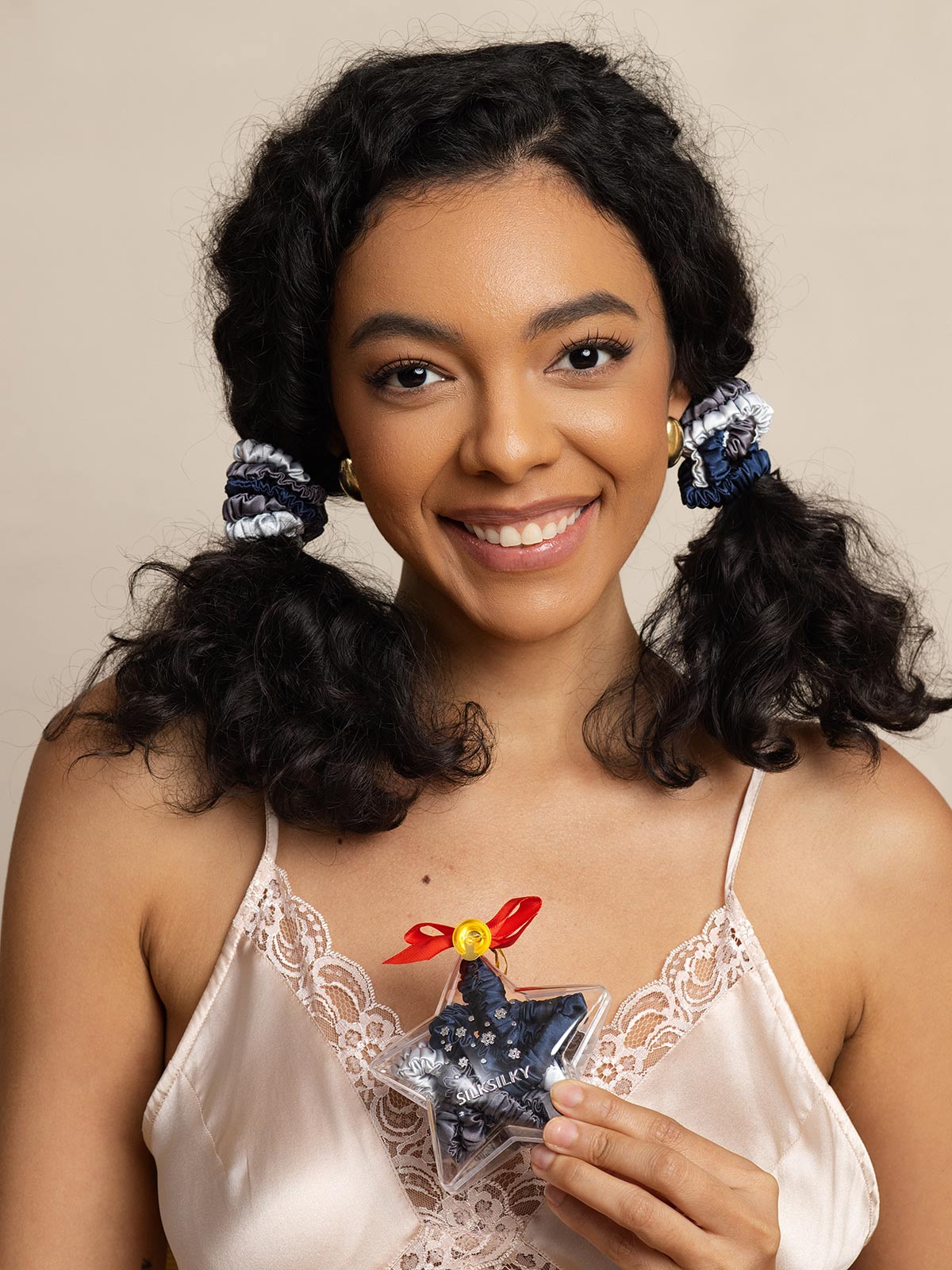 [Group4] SilkSilky-FR Scrunchie 002