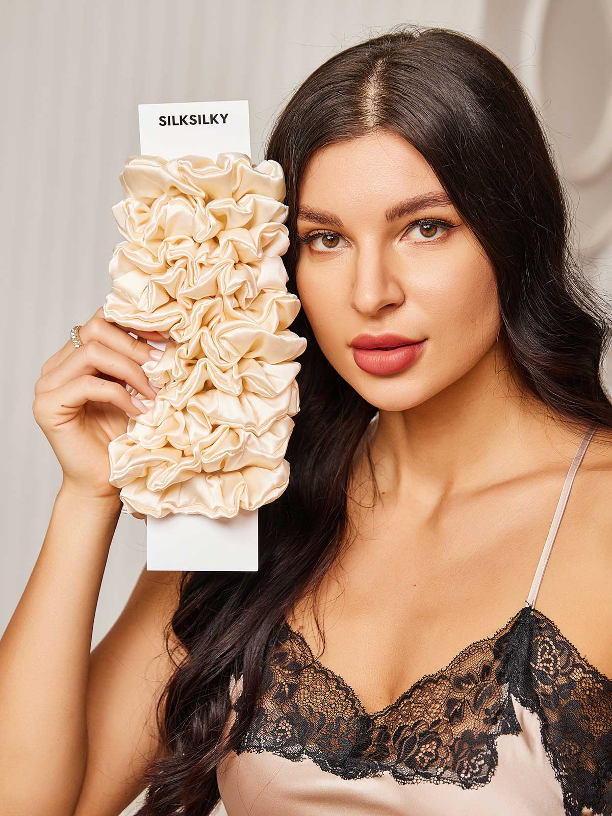 [Beige Clair] SilkSilky-FR 19Momme Scrunchie 001