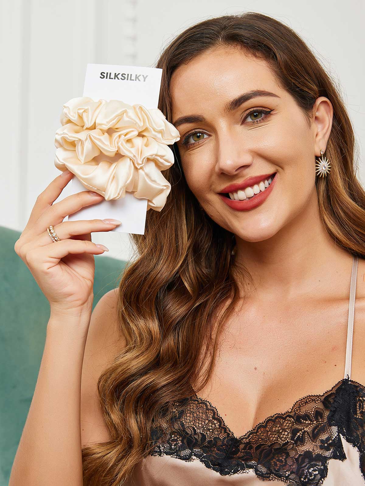 [Beige Clair] SilkSilky-FR 19Momme Scrunchie 002