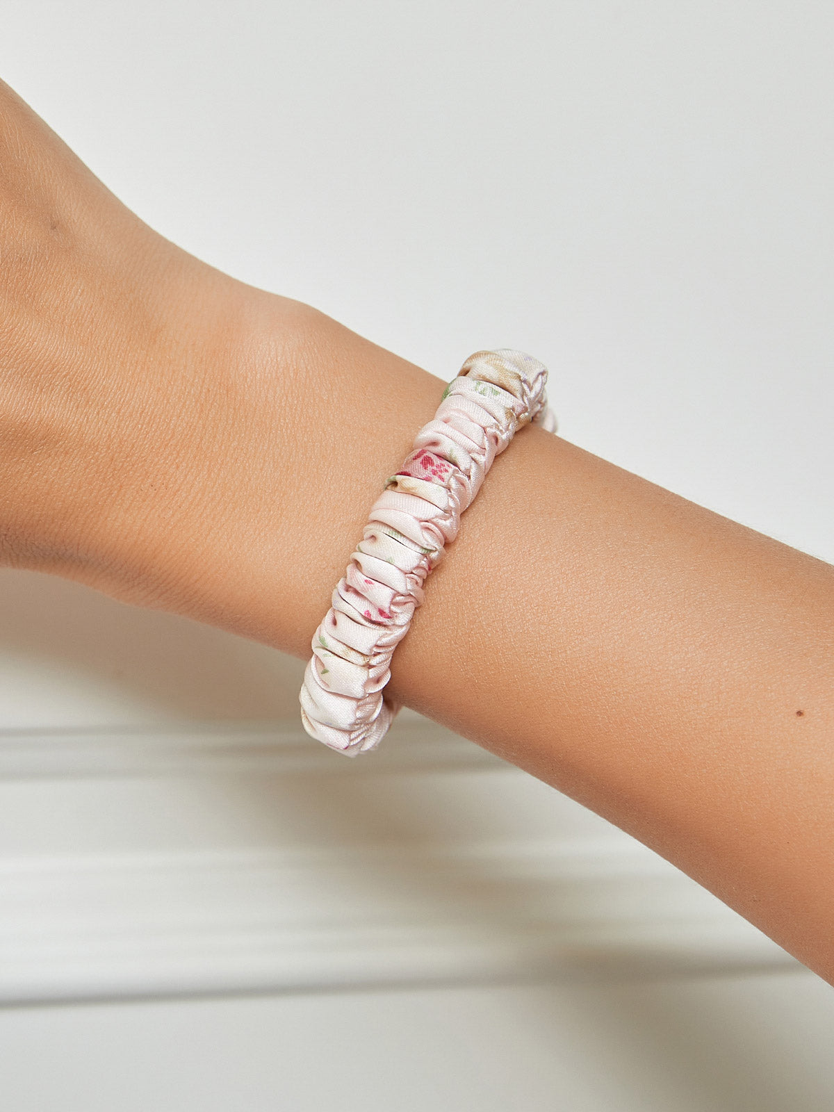 [Rose Clair] SilkSilky-FR Scrunchie 001