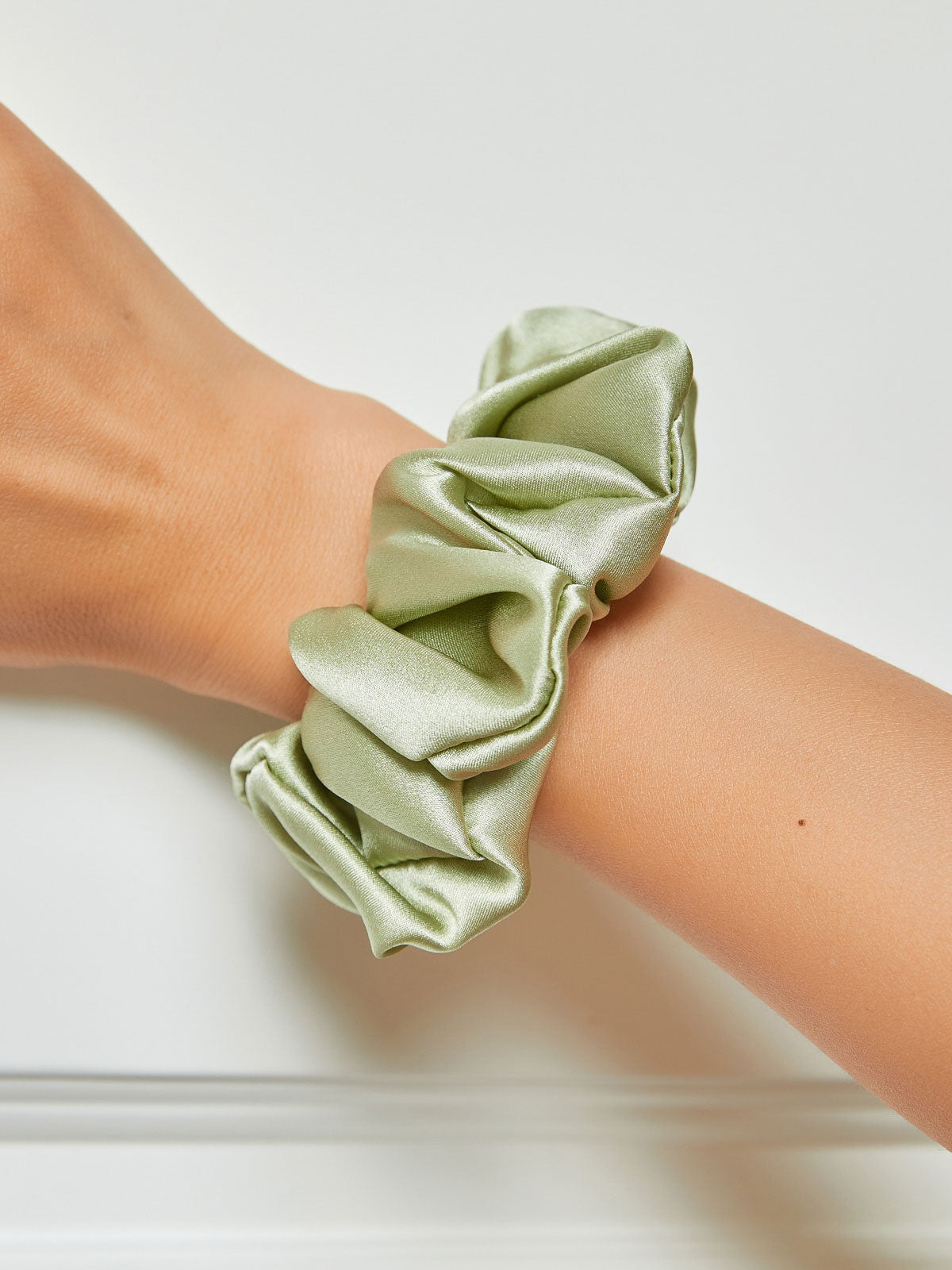 [Vert Menthe] SilkSilky-FR 19Momme Scrunchie 001