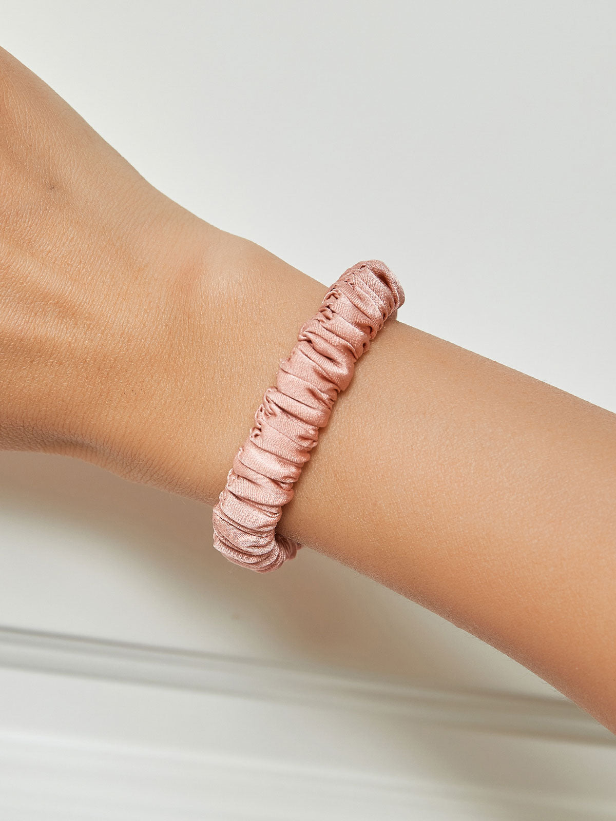 [Rose] SilkSilky-FR 19Momme Scrunchie 001