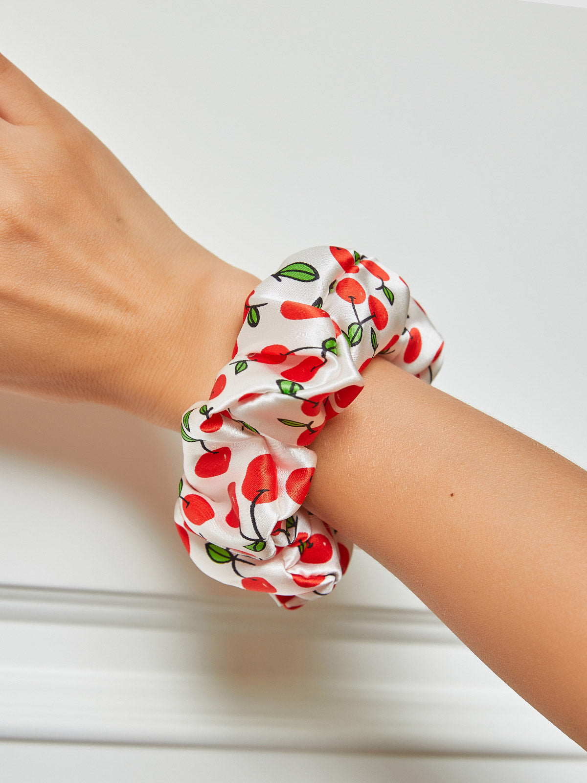 [Rouge] SilkSilky-FR 19Momme Scrunchie 001