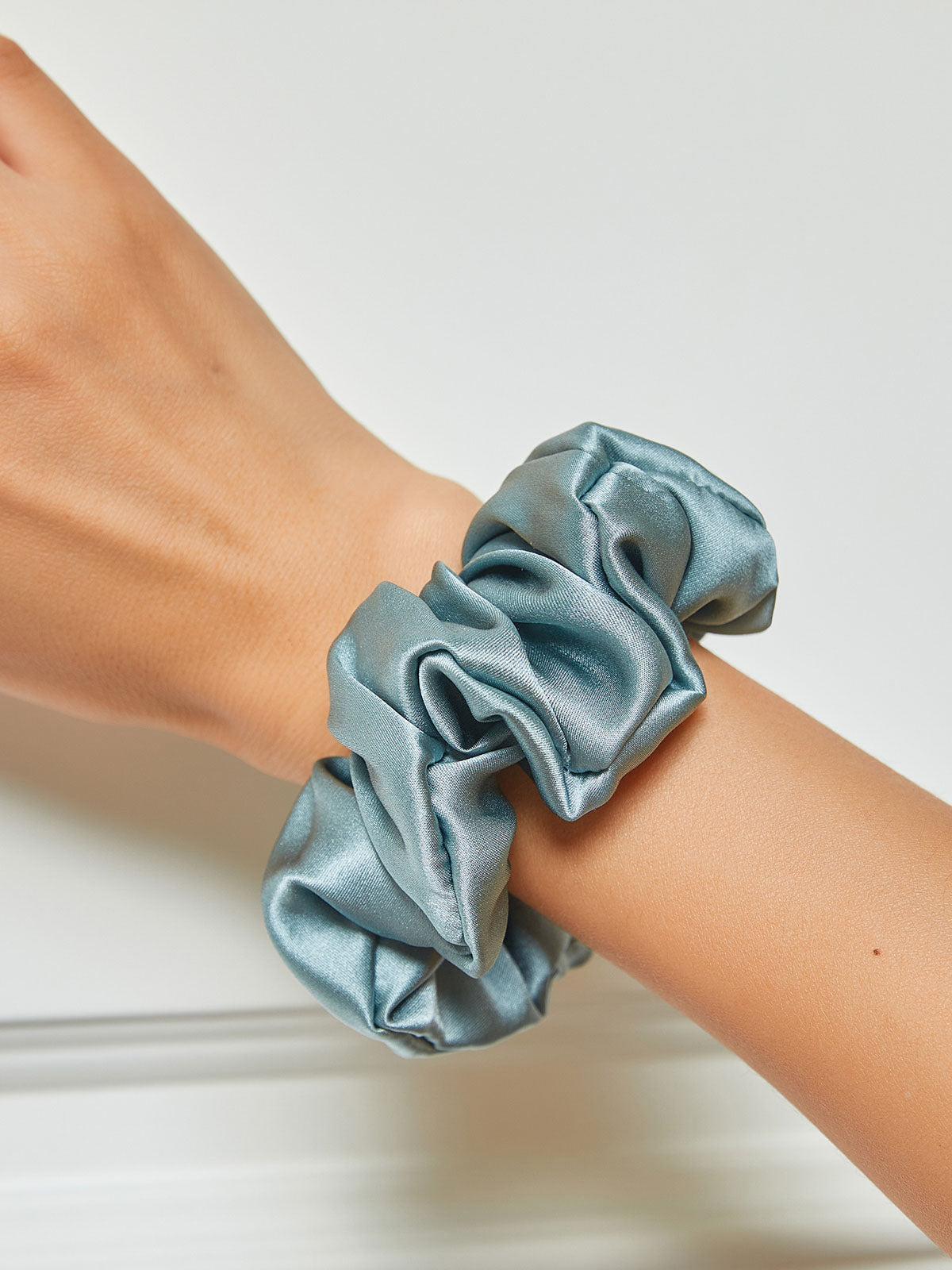 [Bleu Acier] SilkSilky-FR 19Momme Scrunchie 001