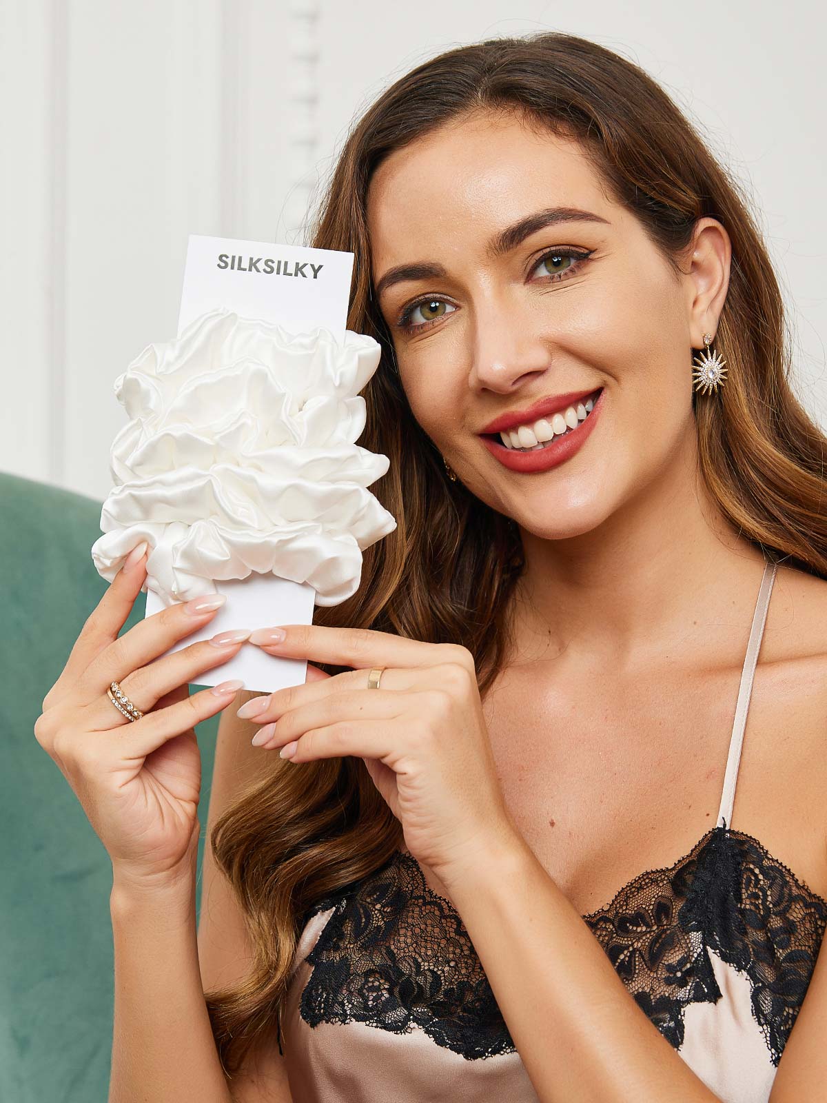 [Blanc] SilkSilky-FR 19Momme Scrunchie 002