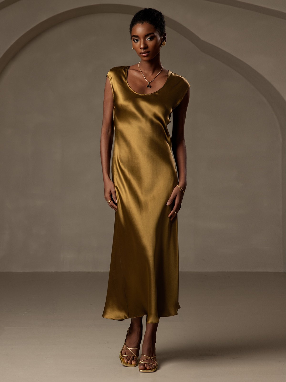 [Brun] SilkSilky-FR 19Momme Soie Col Rond Robes 001