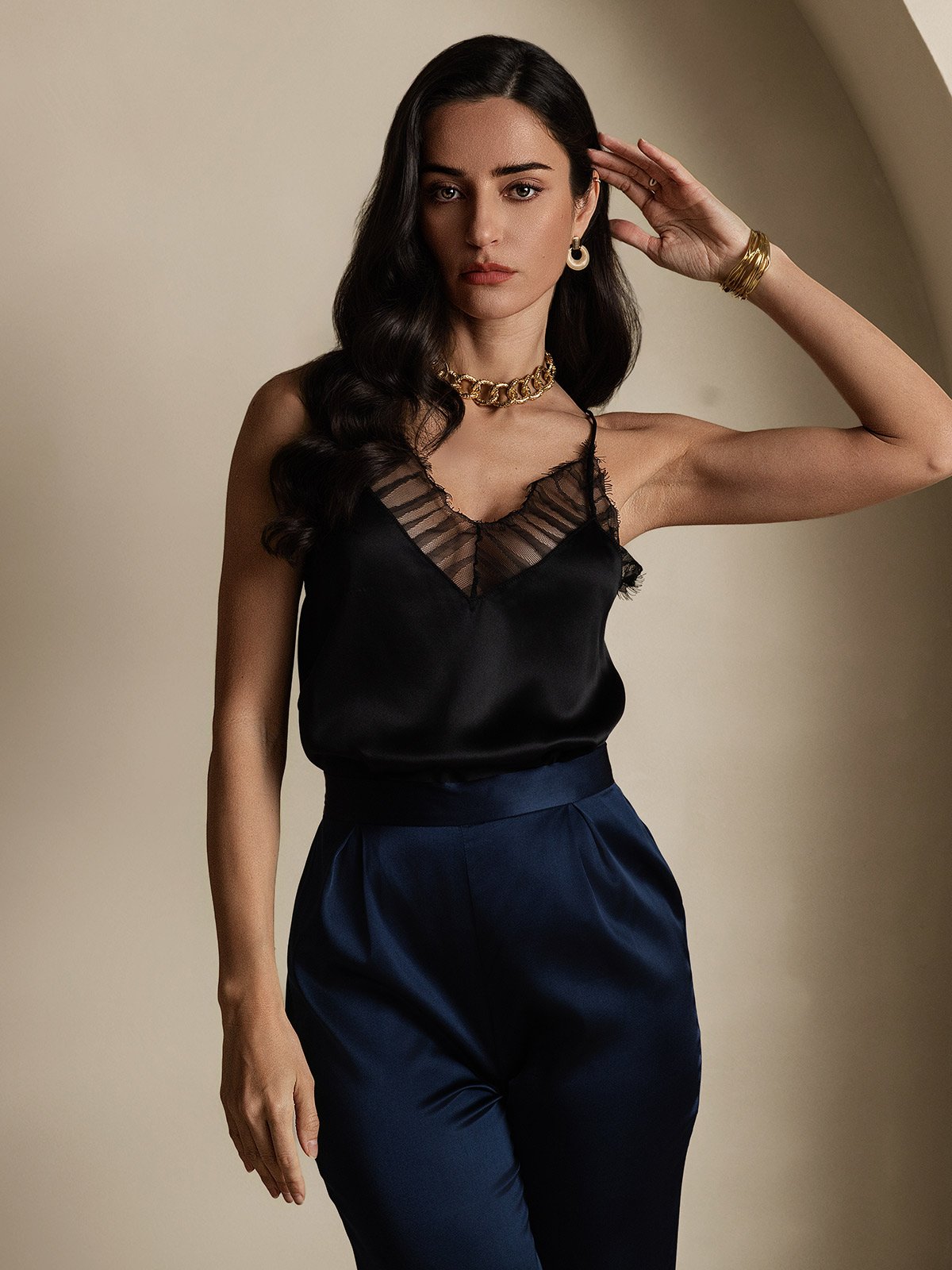 SilkSilky-FR Soie Décolleté plongeant Top À Fines Brides Noir 006